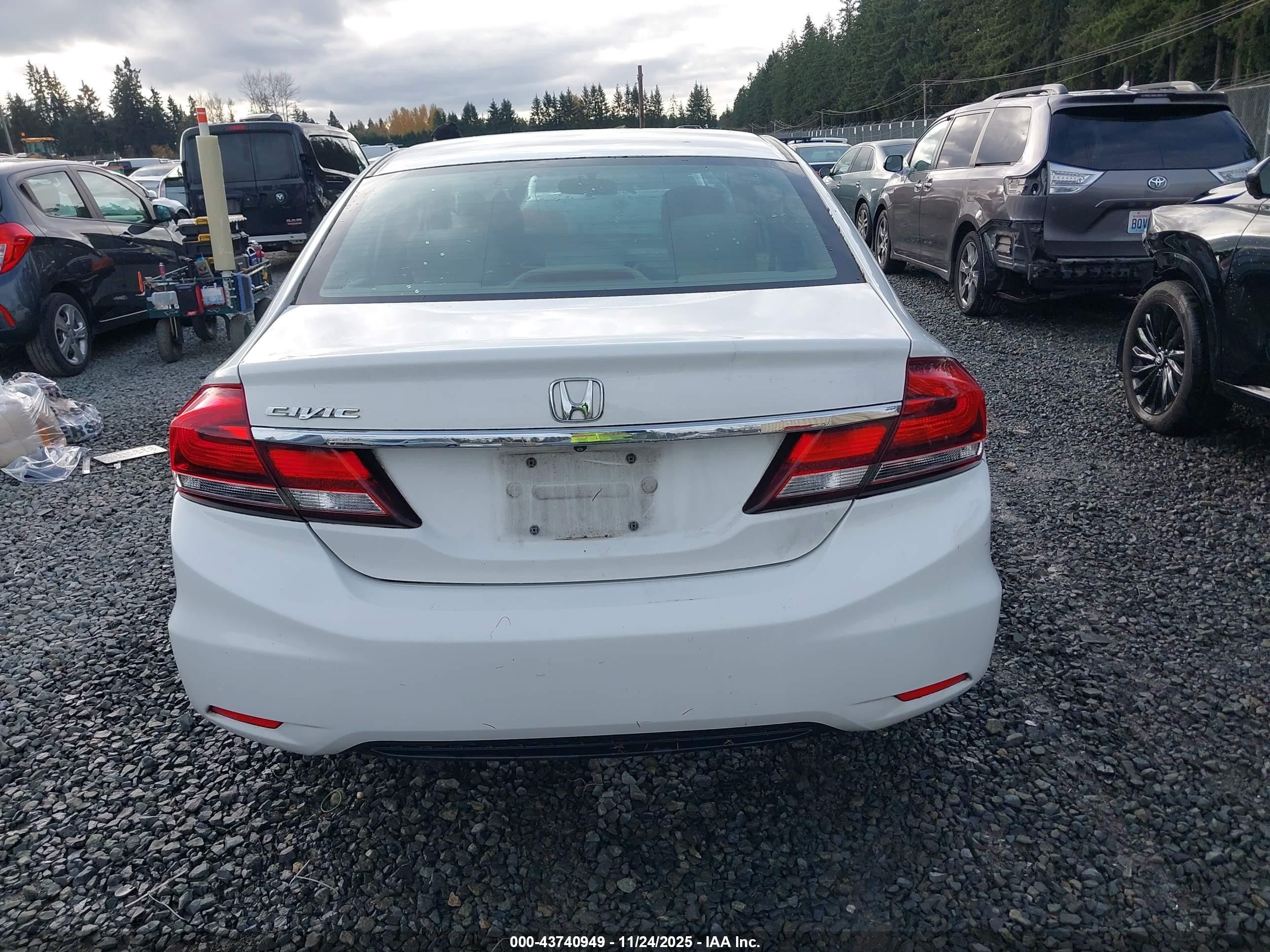 2015 Honda Civic Lx Белый vin: 2HGFB2F54FH558541