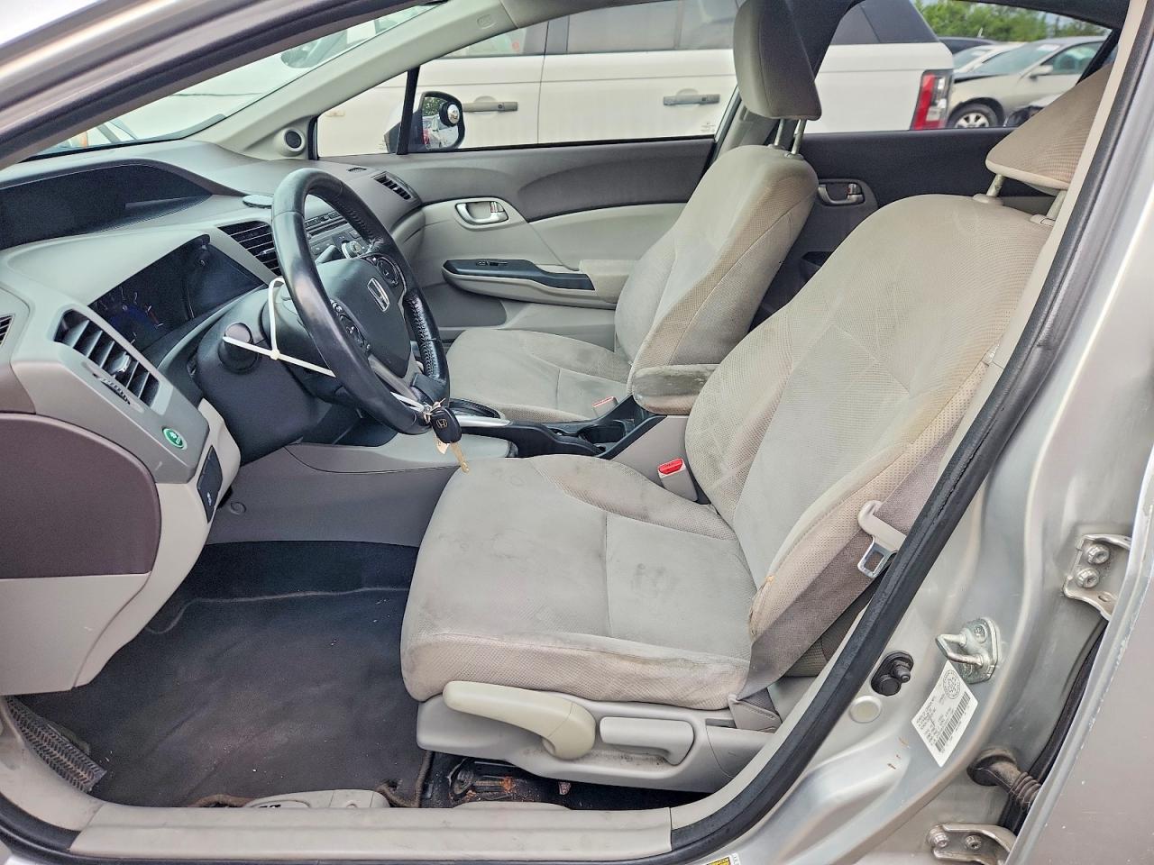 2012 Honda Civic Lx Silver vin: 2HGFB2F55CH111681