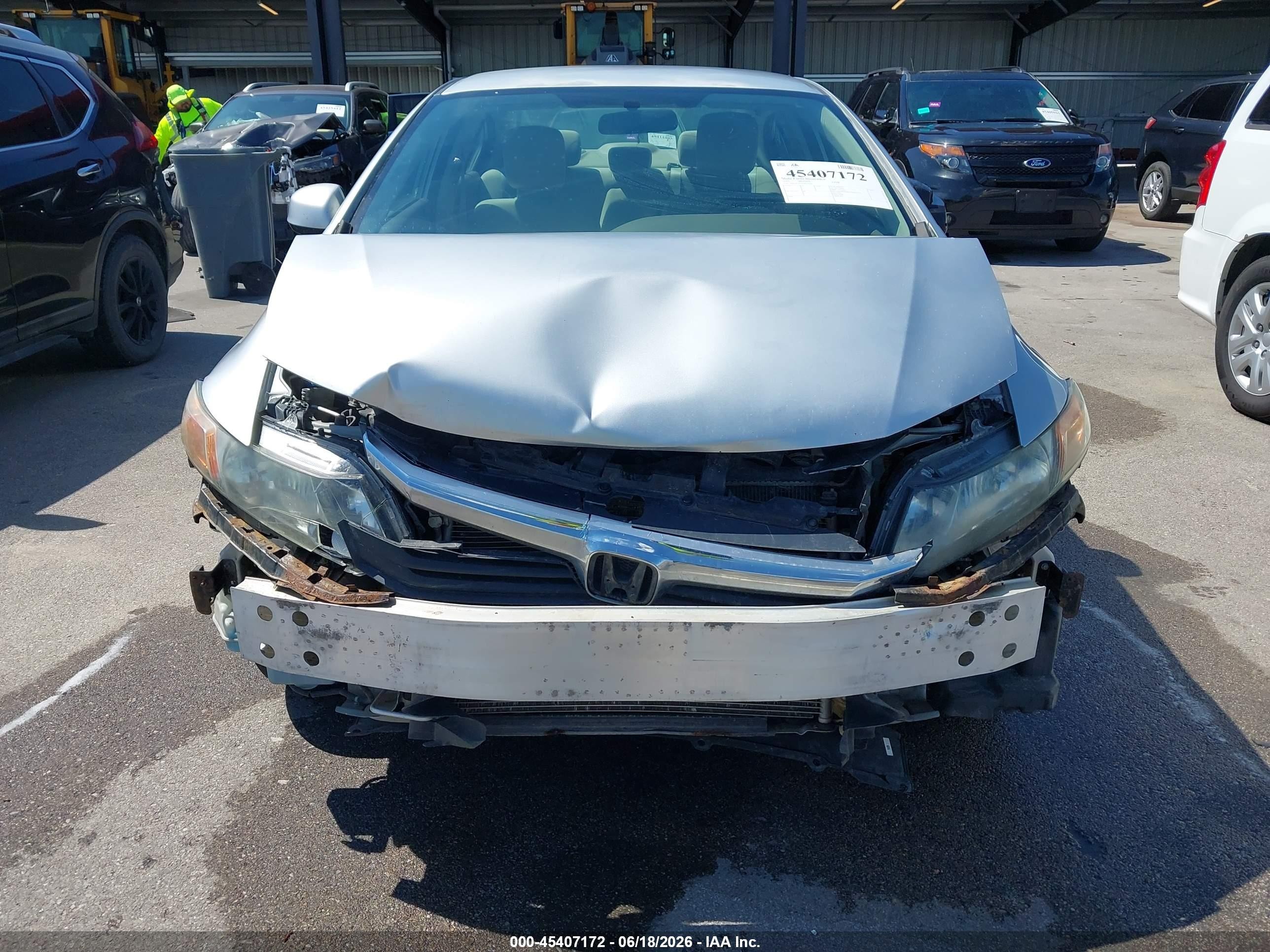2012 Honda Civic Lx Silver vin: 2HGFB2F55CH323481