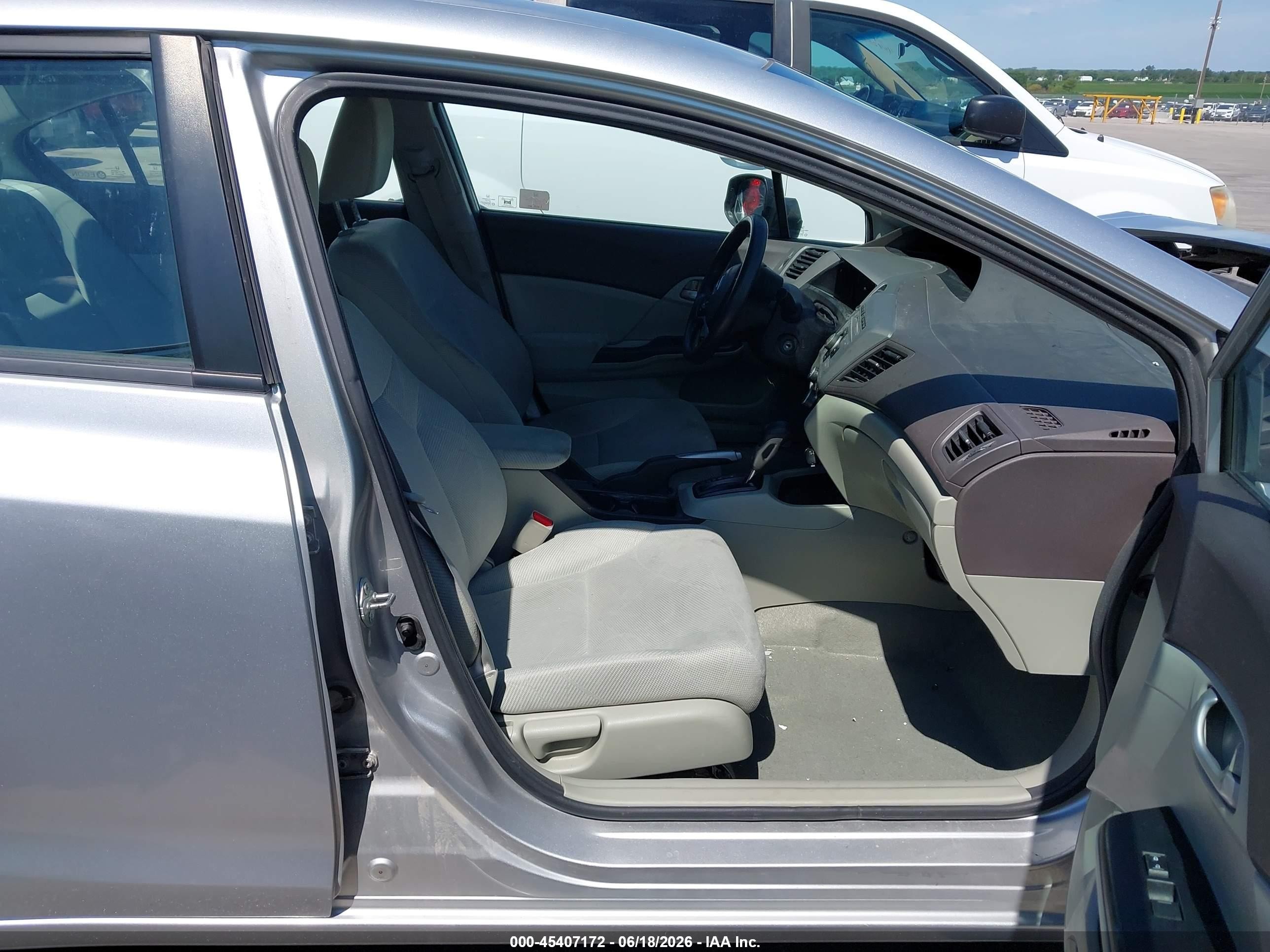 2012 Honda Civic Lx Silver vin: 2HGFB2F55CH323481