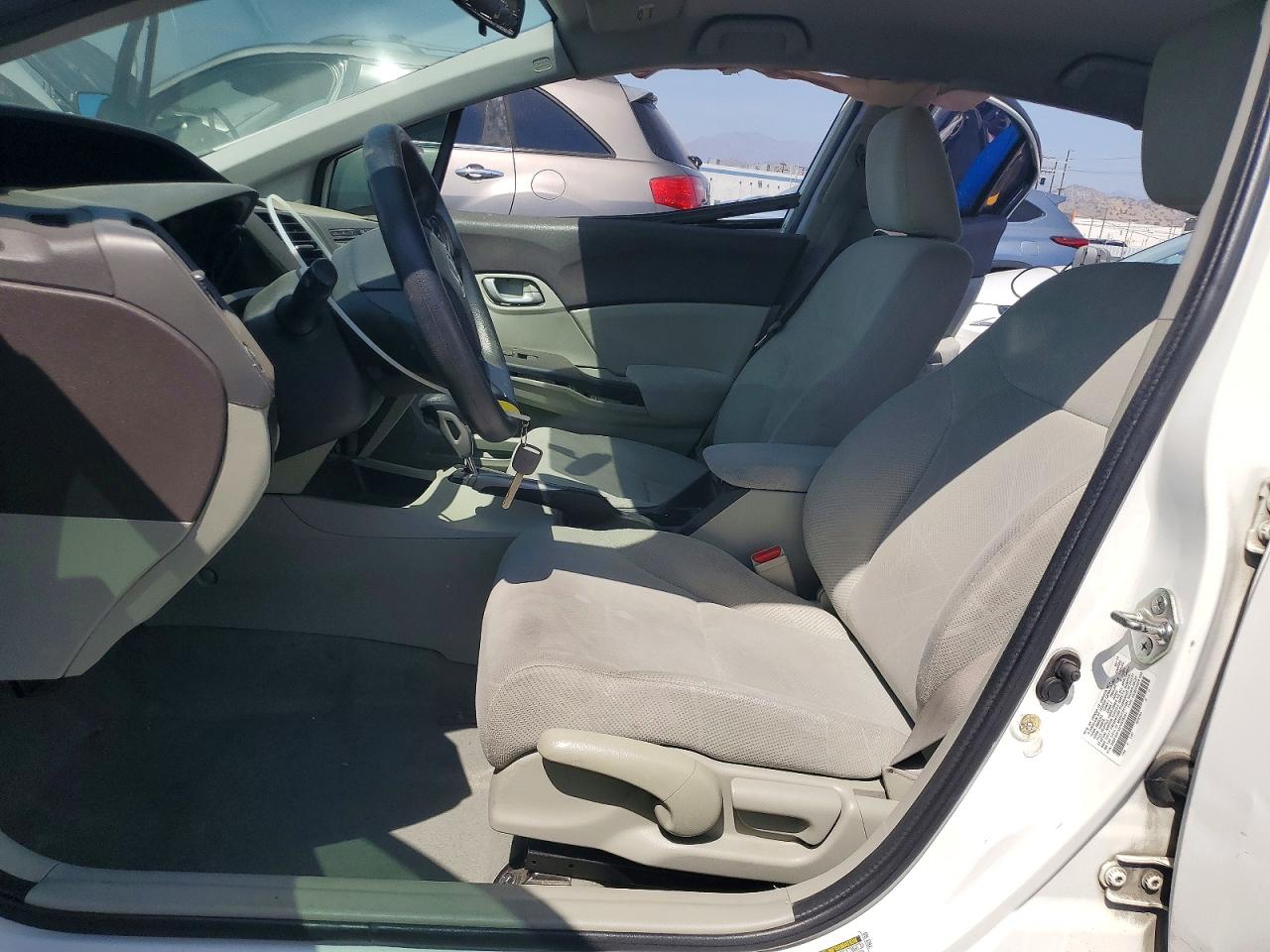 2012 Honda Civic Lx White vin: 2HGFB2F55CH575781