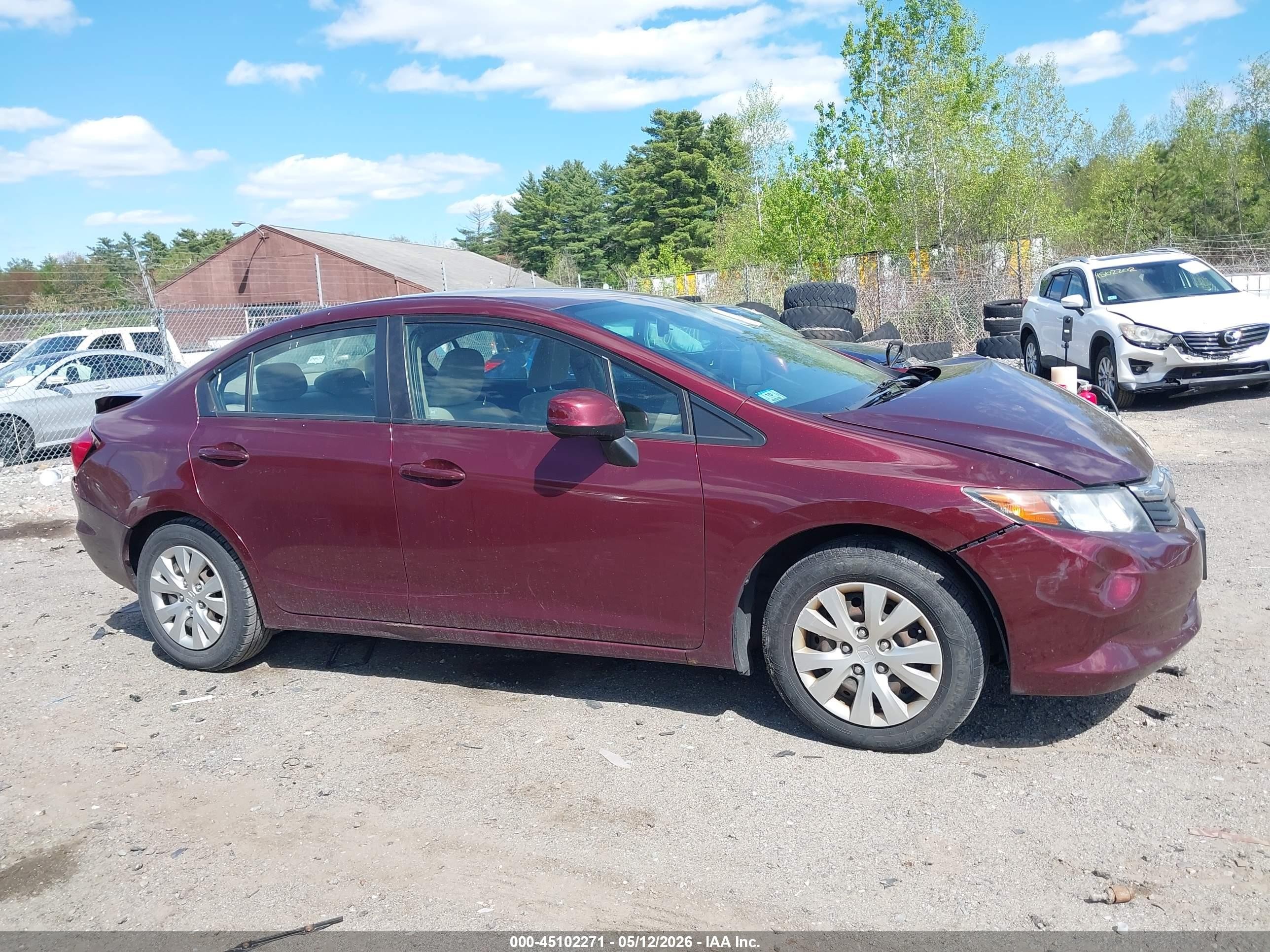 2012 Honda Civic Lx Burgundy vin: 2HGFB2F55CH582682