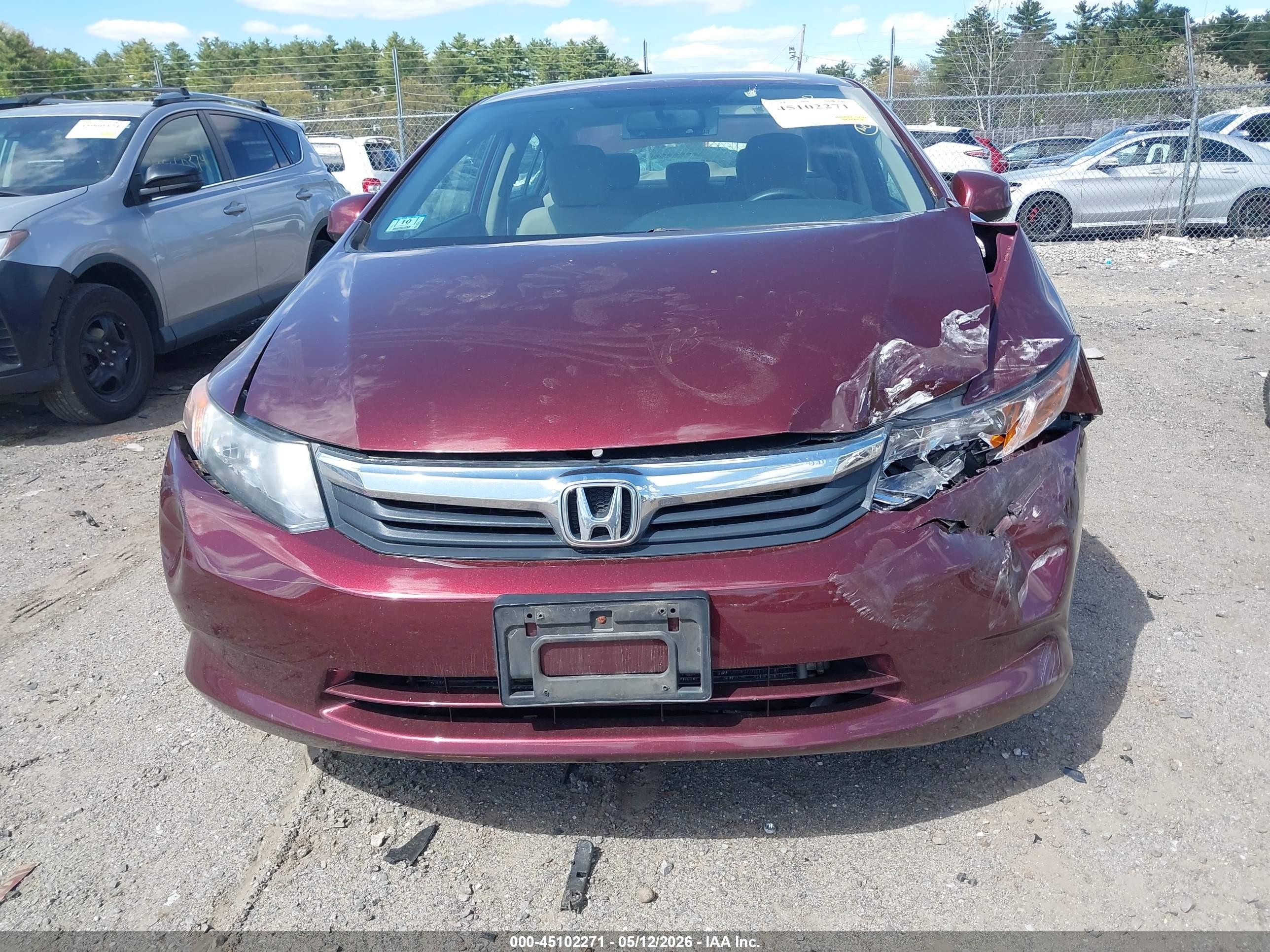 2012 Honda Civic Lx Burgundy vin: 2HGFB2F55CH582682