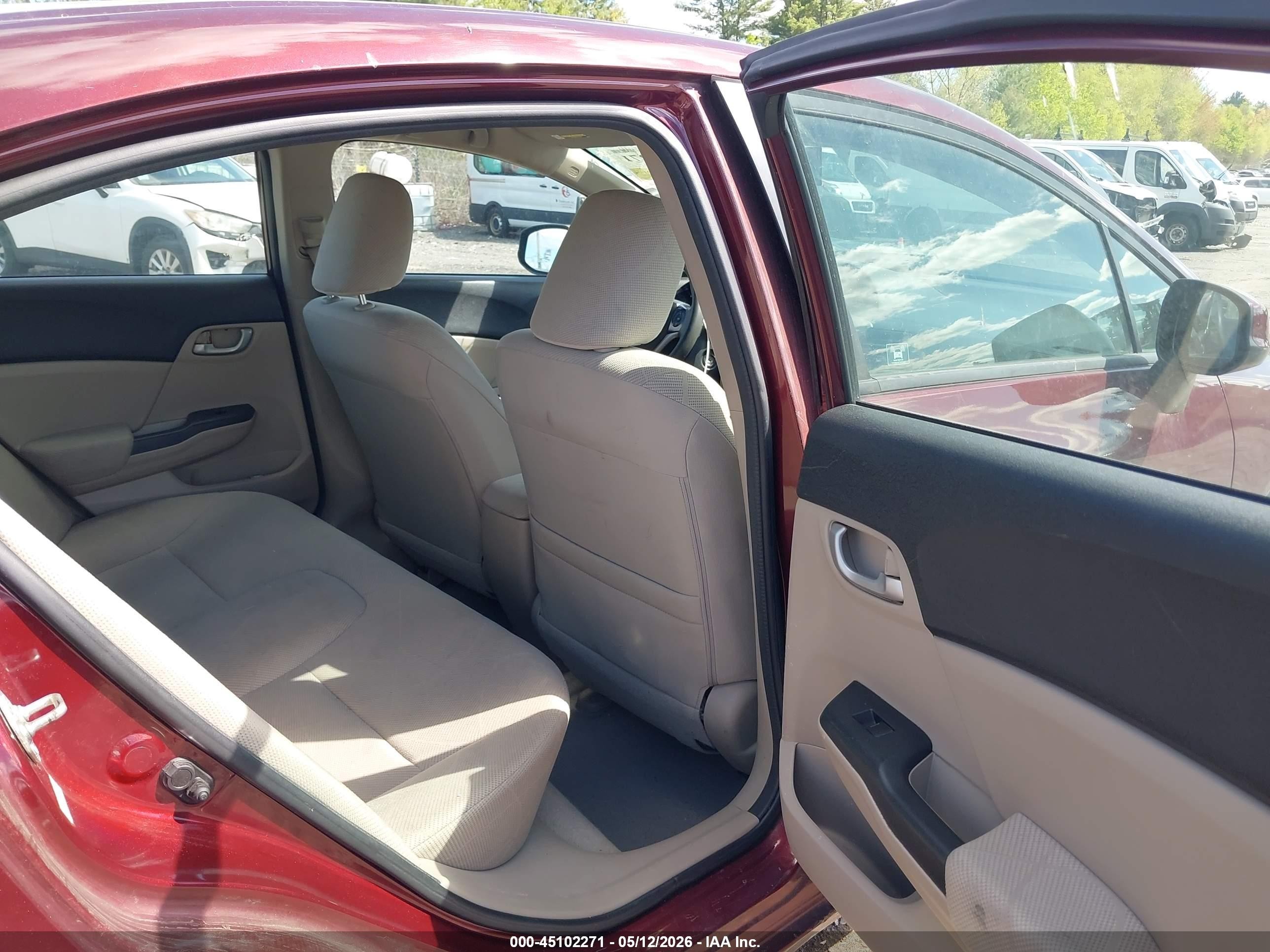2012 Honda Civic Lx Burgundy vin: 2HGFB2F55CH582682