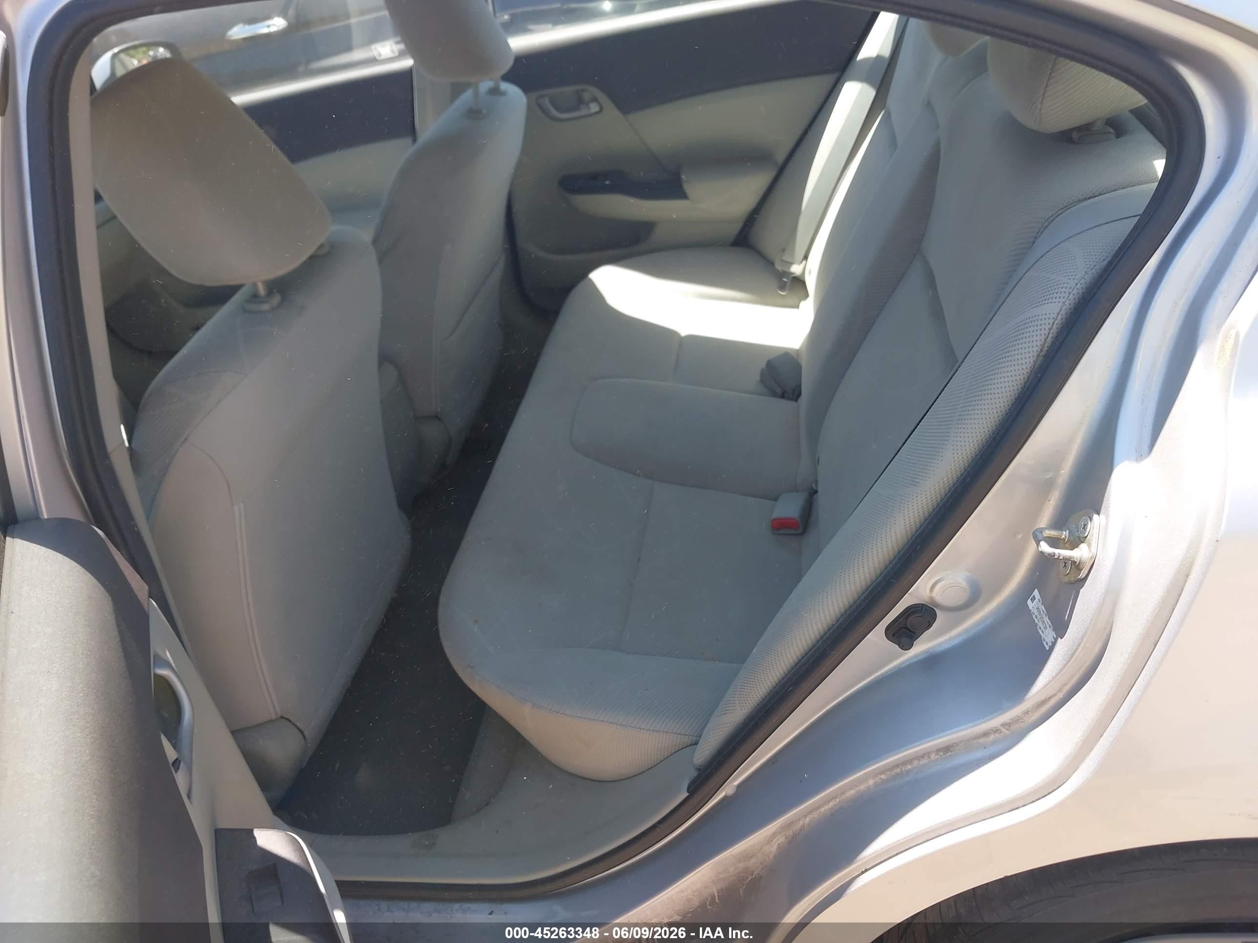 2012 Honda Civic Lx Silver vin: 2HGFB2F55CH607385