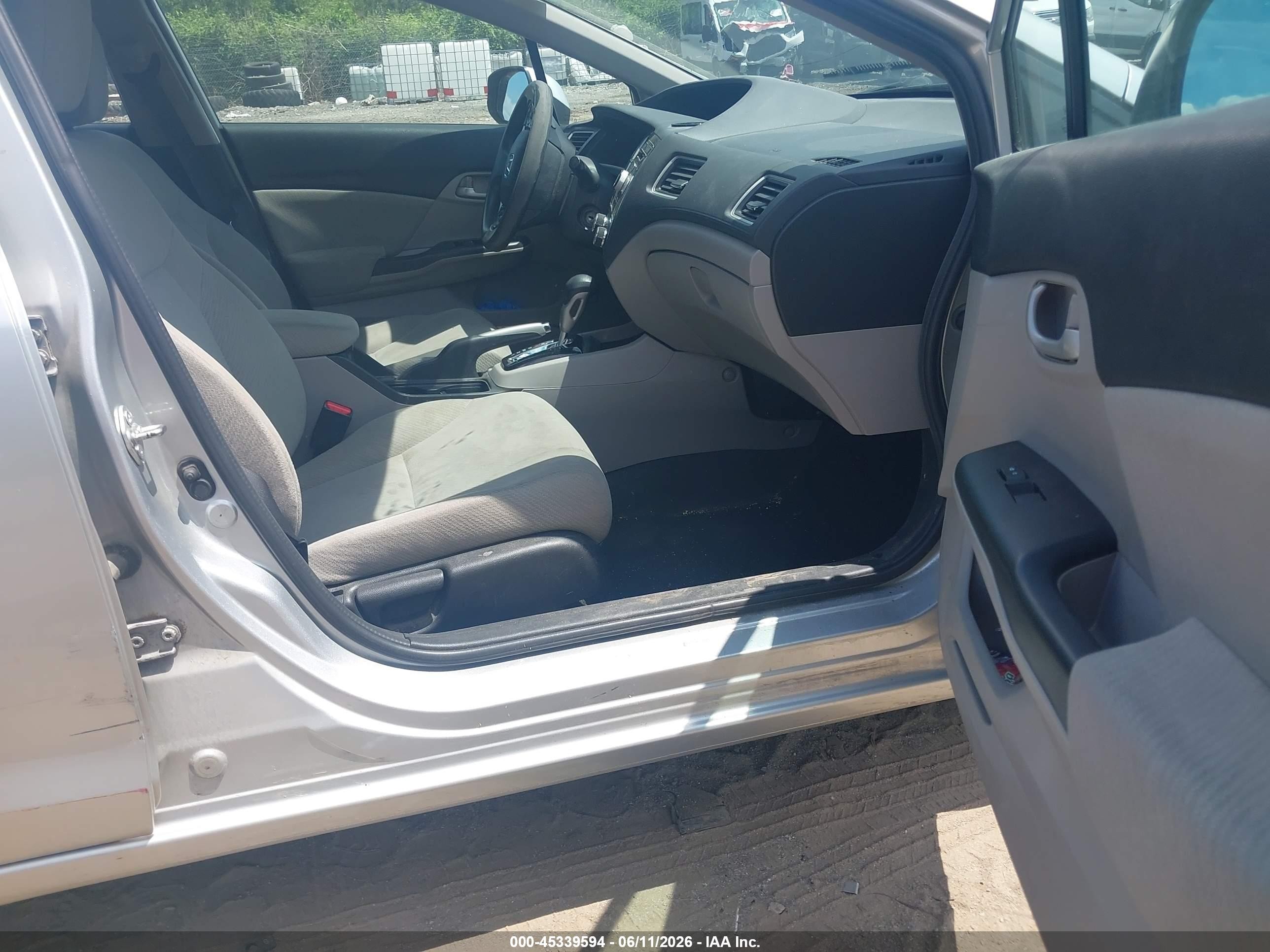 2013 Honda Civic Lx Silver vin: 2HGFB2F55DH554561