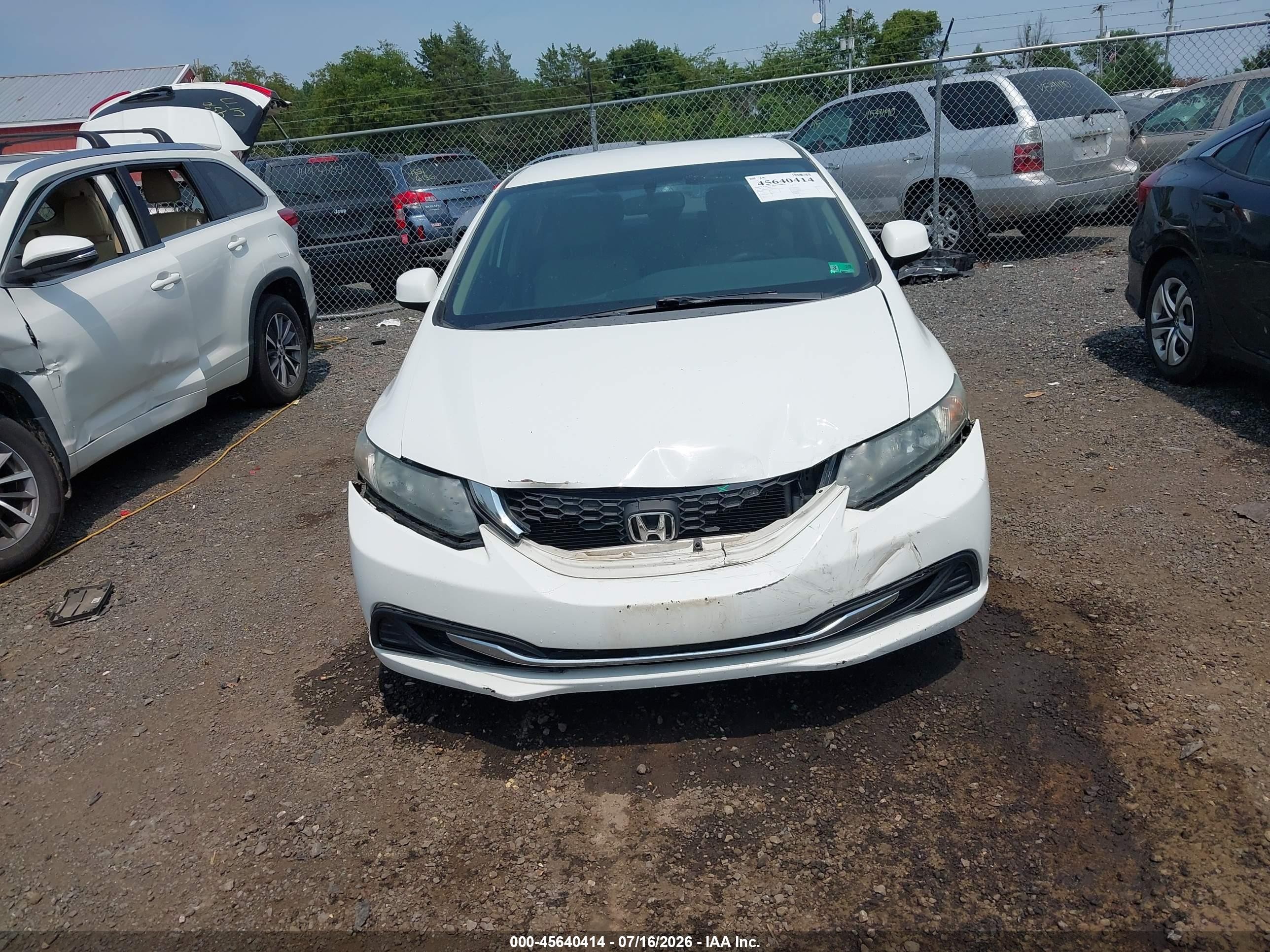 2013 Honda Civic Lx White vin: 2HGFB2F55DH570033