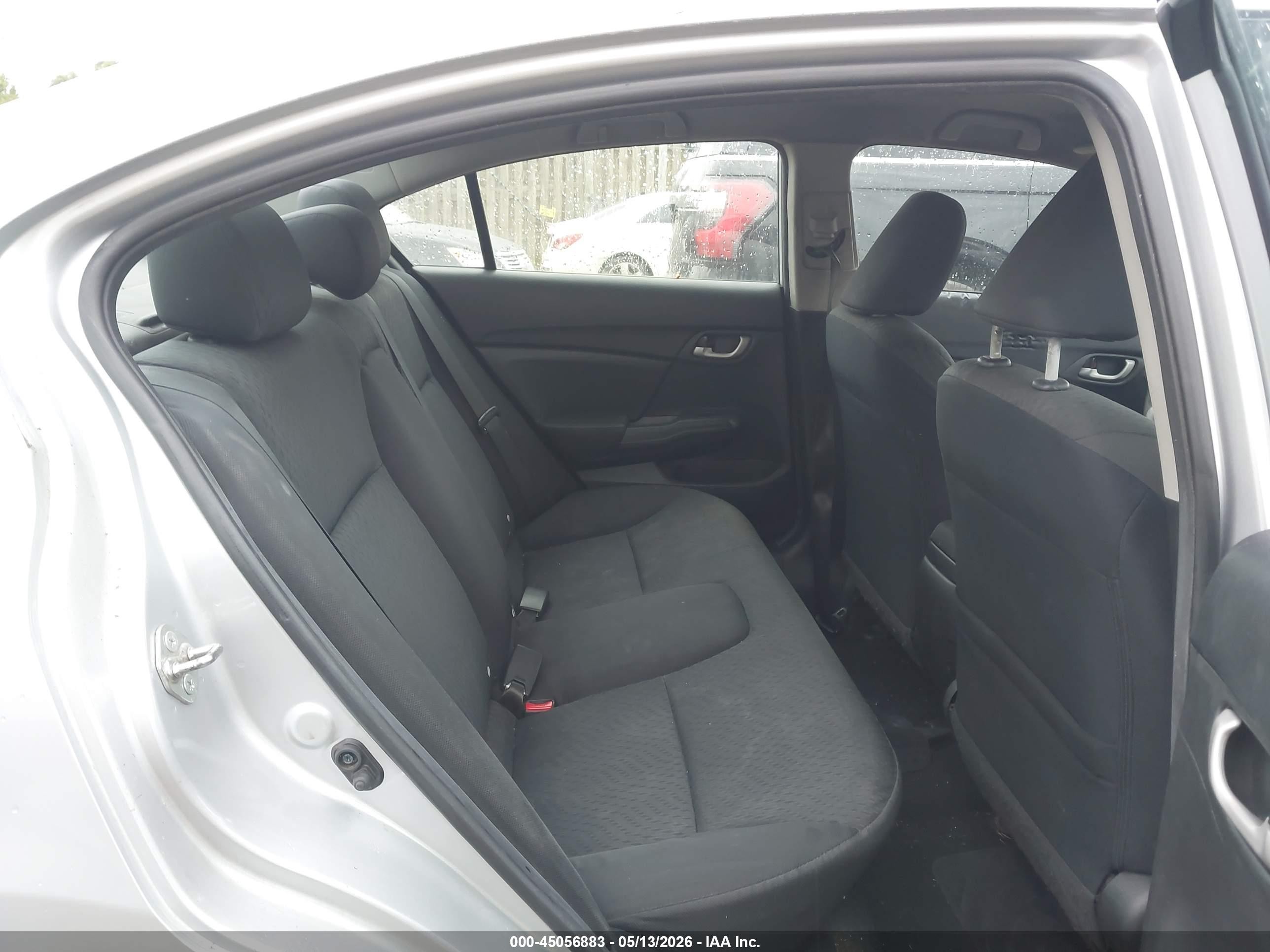 2015 Honda Civic Lx Серебряный vin: 2HGFB2F55FH545569