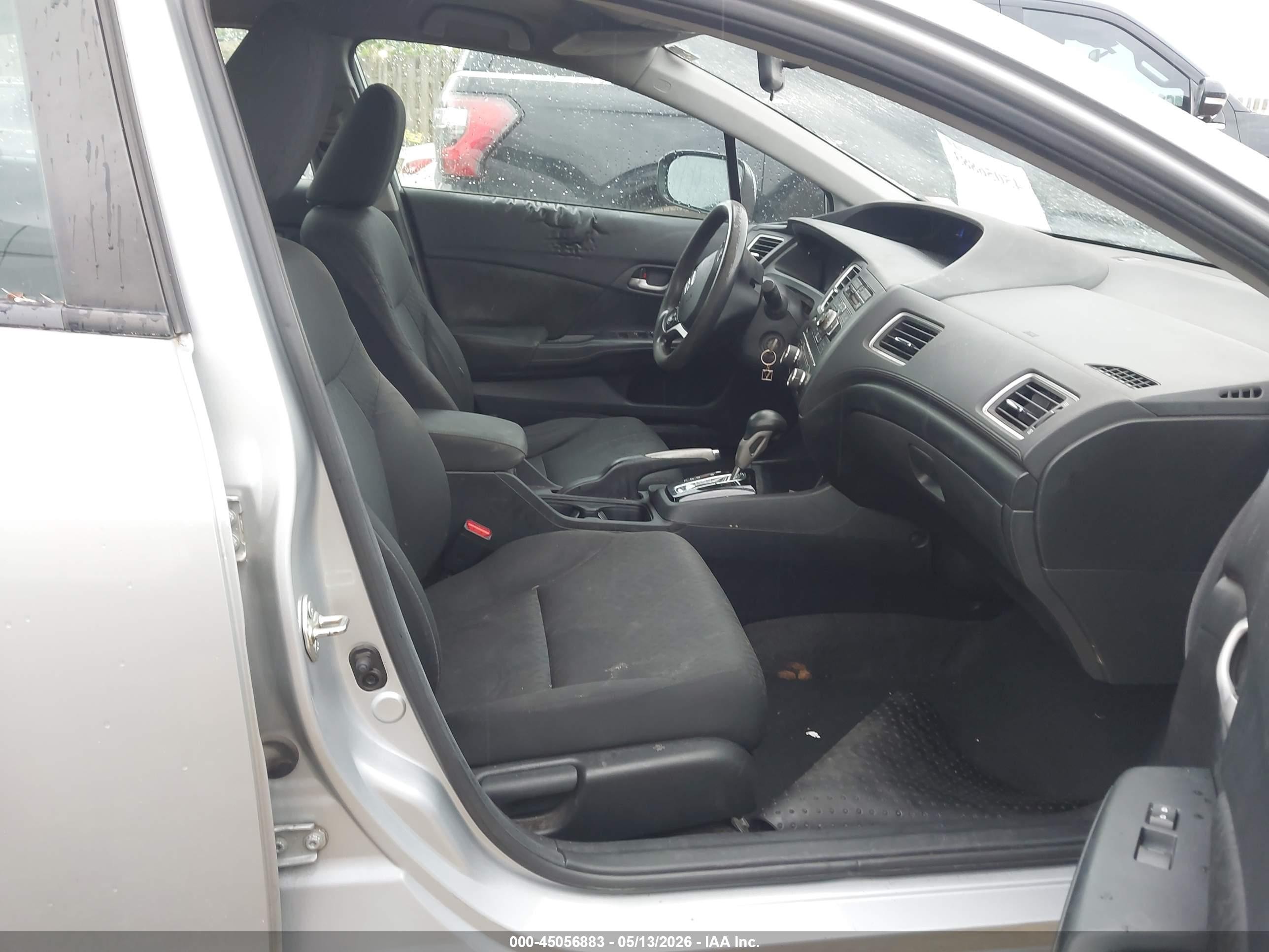 2015 Honda Civic Lx Серебряный vin: 2HGFB2F55FH545569
