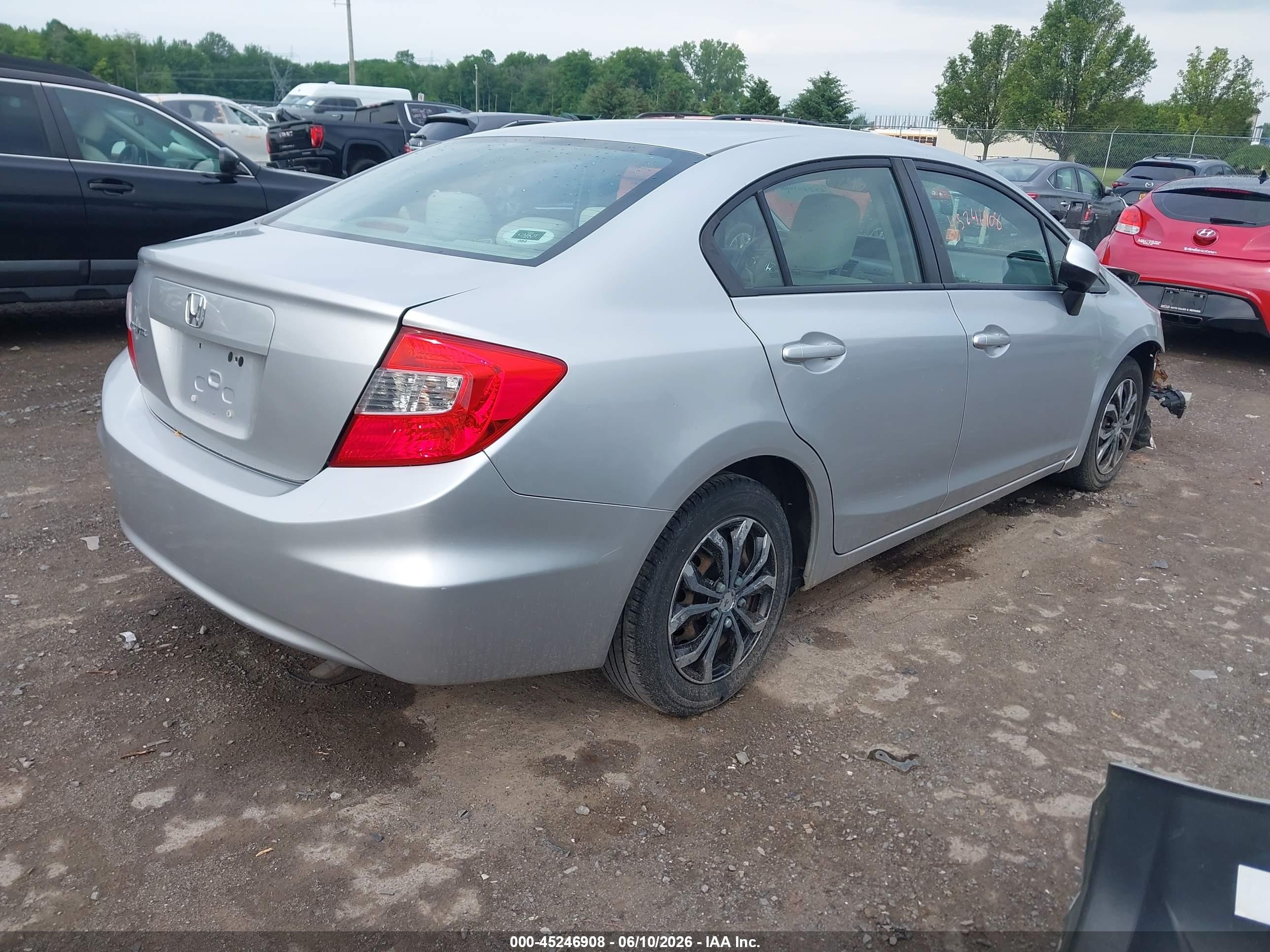 2012 Honda Civic Lx Silver vin: 2HGFB2F56CH524385