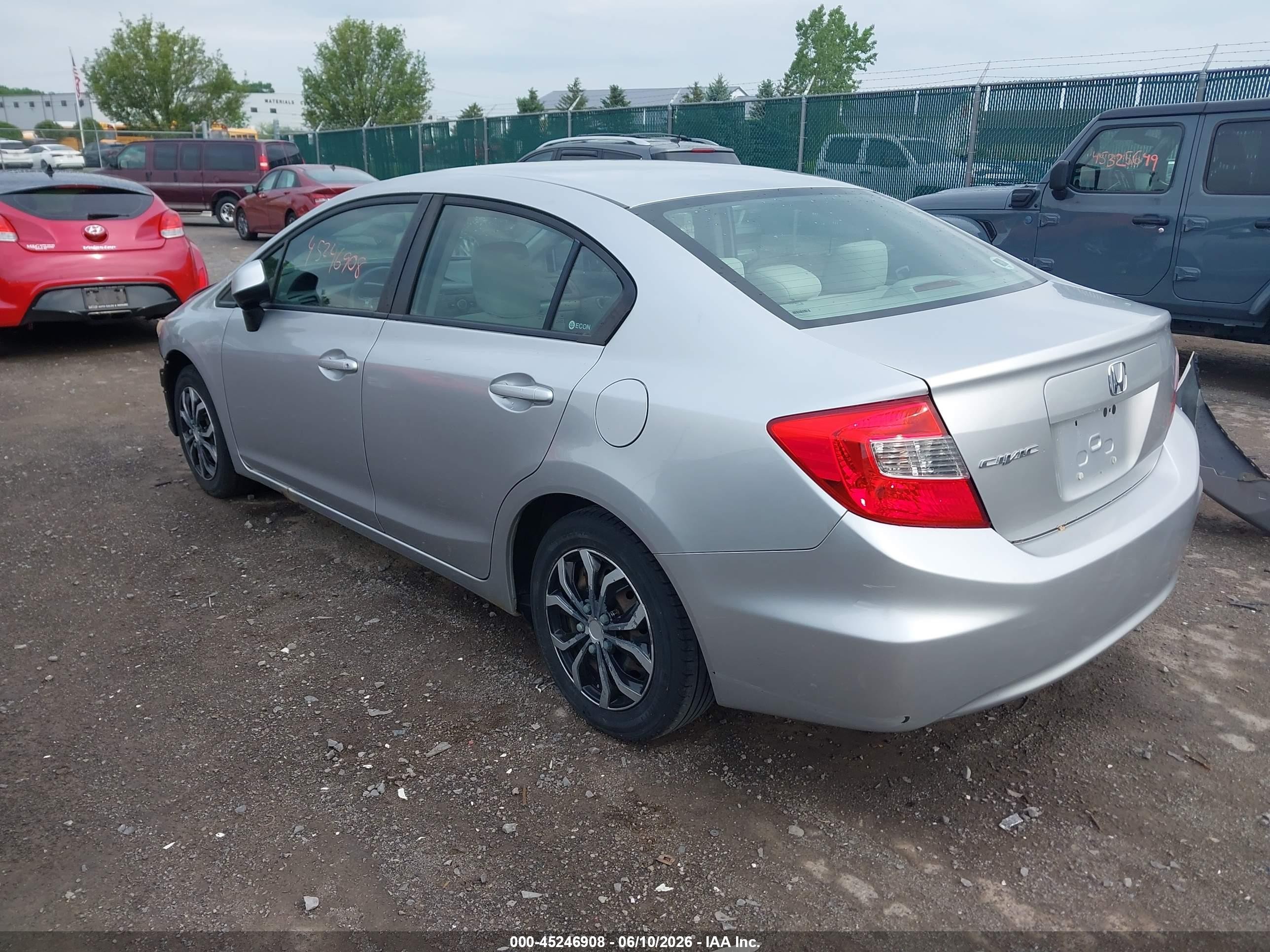 2012 Honda Civic Lx Silver vin: 2HGFB2F56CH524385