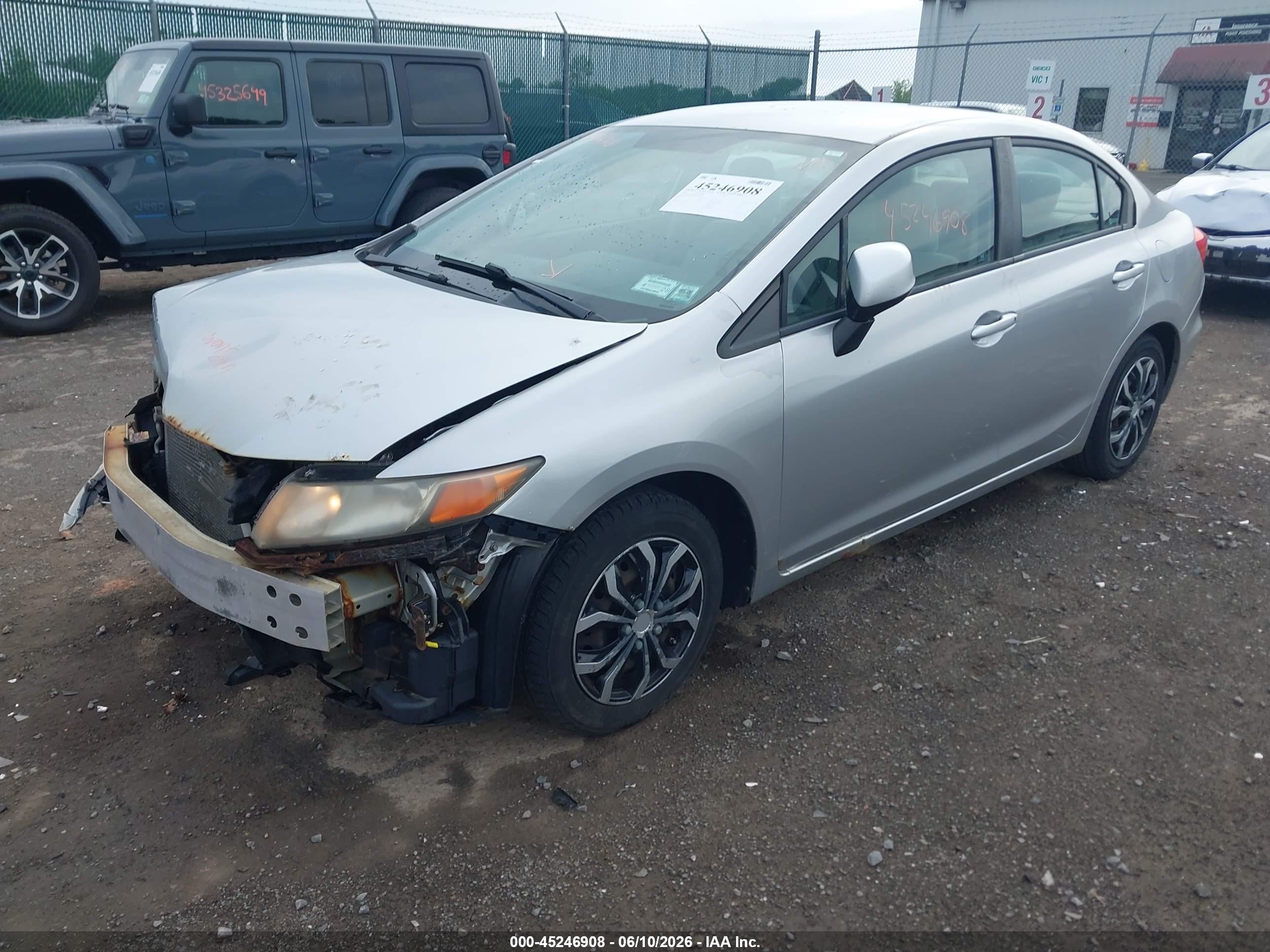 2012 Honda Civic Lx Silver vin: 2HGFB2F56CH524385