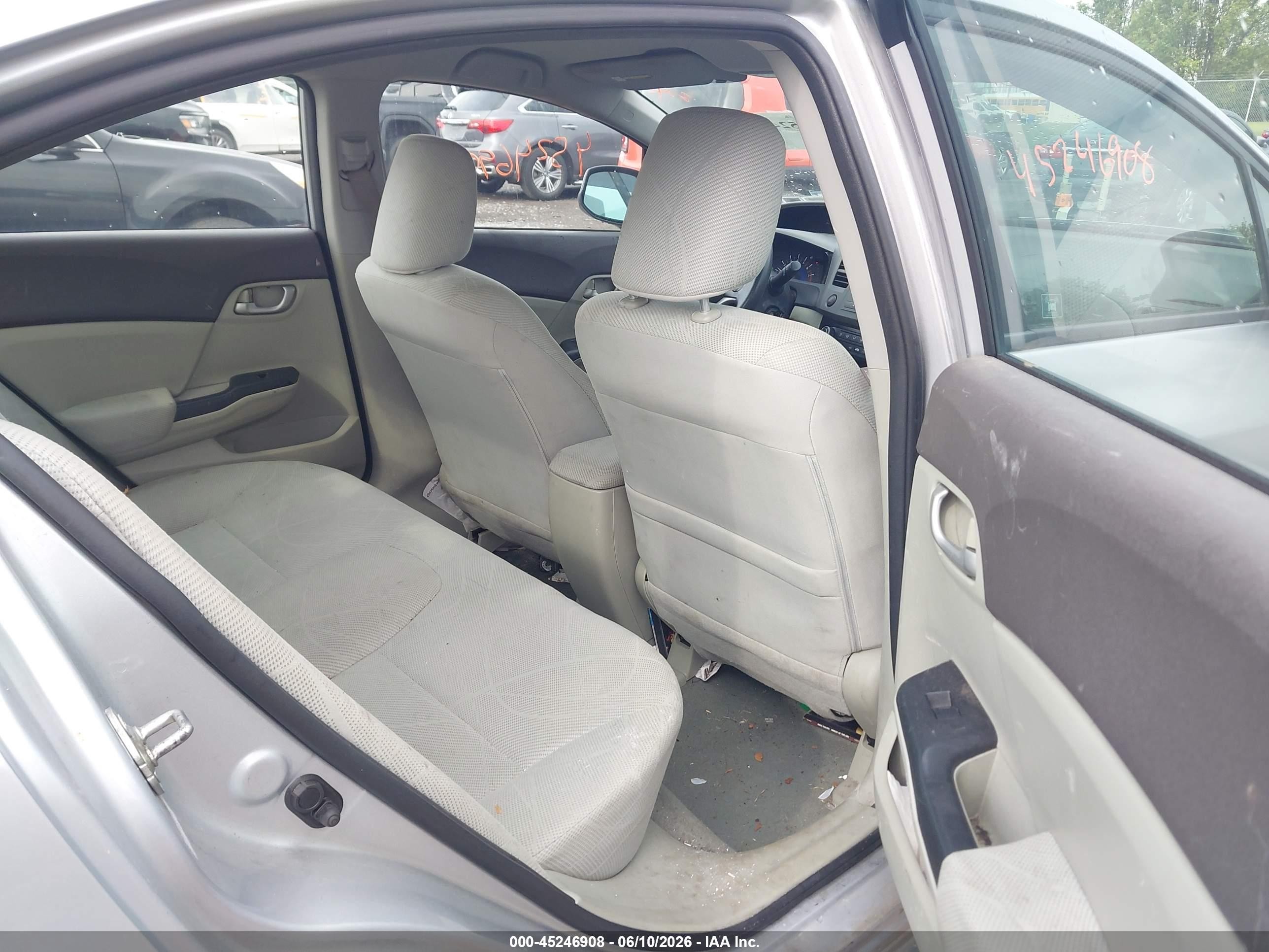 2012 Honda Civic Lx Silver vin: 2HGFB2F56CH524385