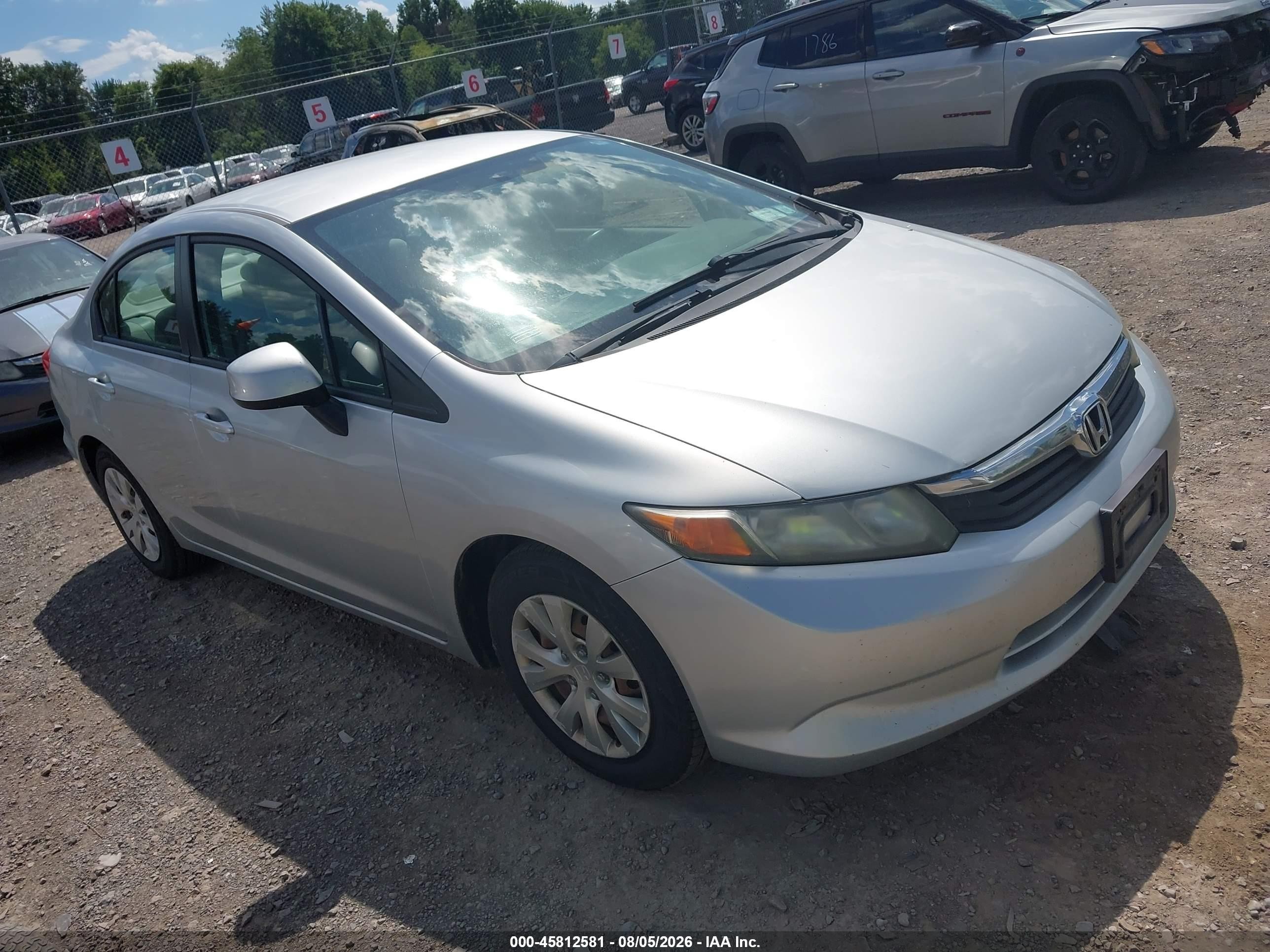 2012 Honda Civic Lx Silver vin: 2HGFB2F56CH526735