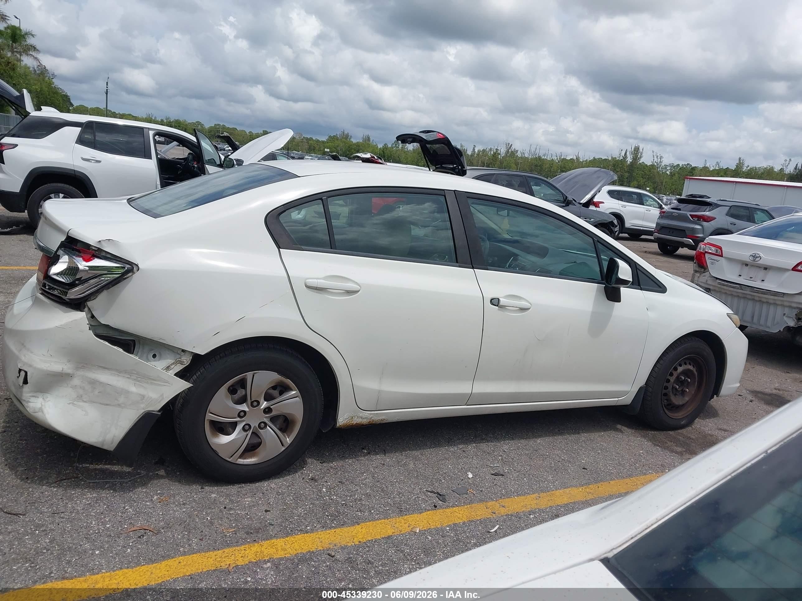 2013 Honda Civic Lx White vin: 2HGFB2F56DH538627