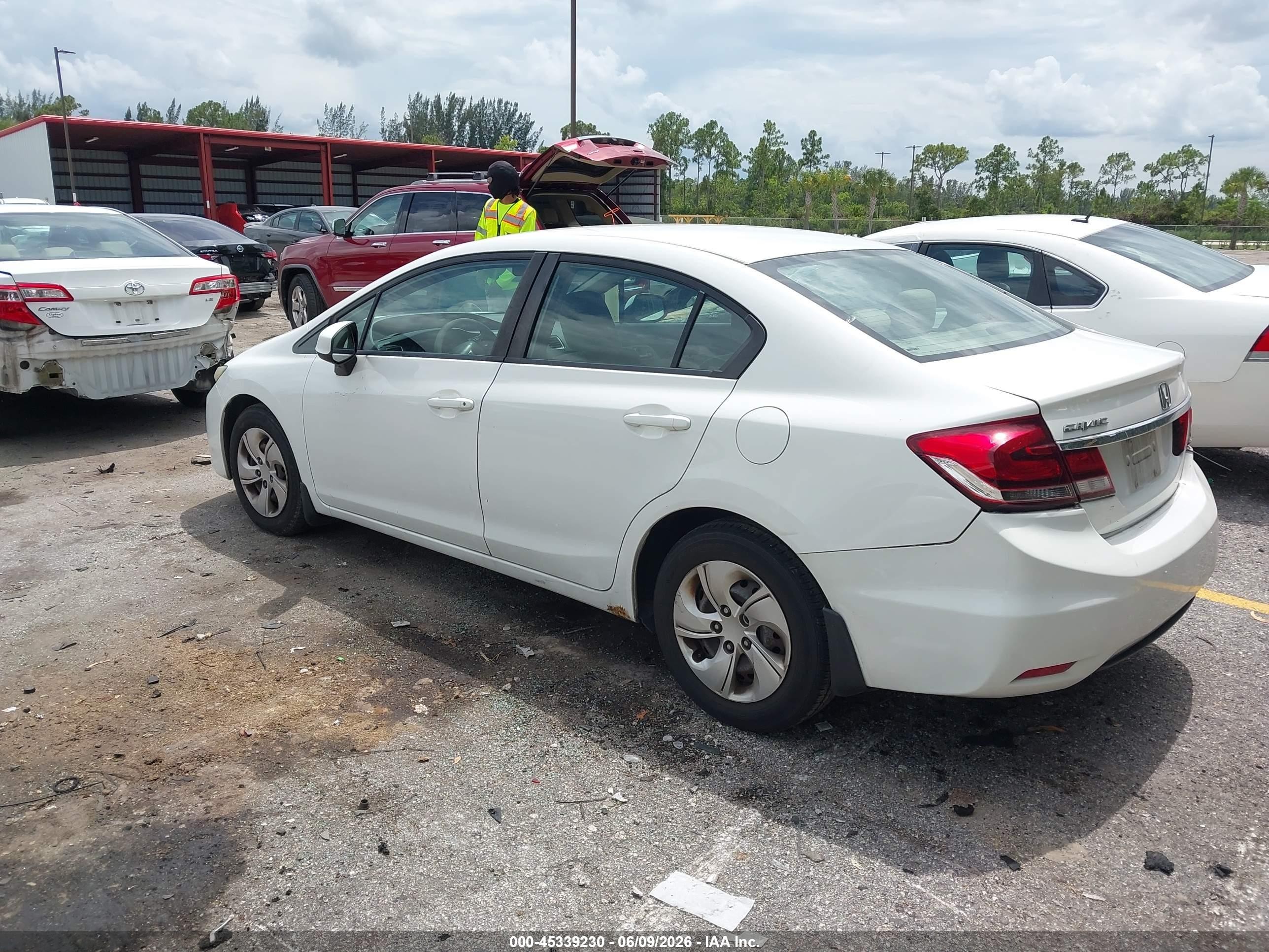 2013 Honda Civic Lx White vin: 2HGFB2F56DH538627