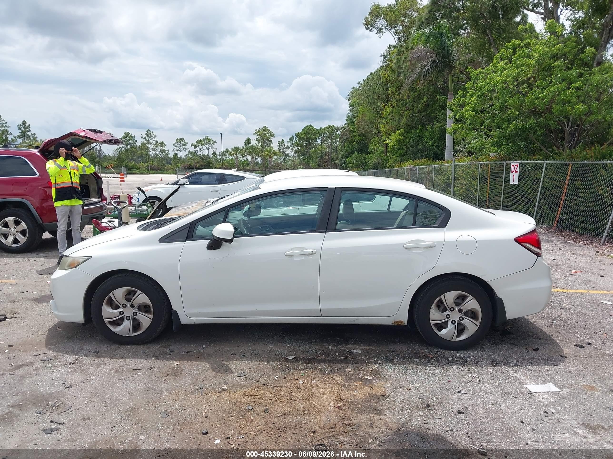 2013 Honda Civic Lx White vin: 2HGFB2F56DH538627