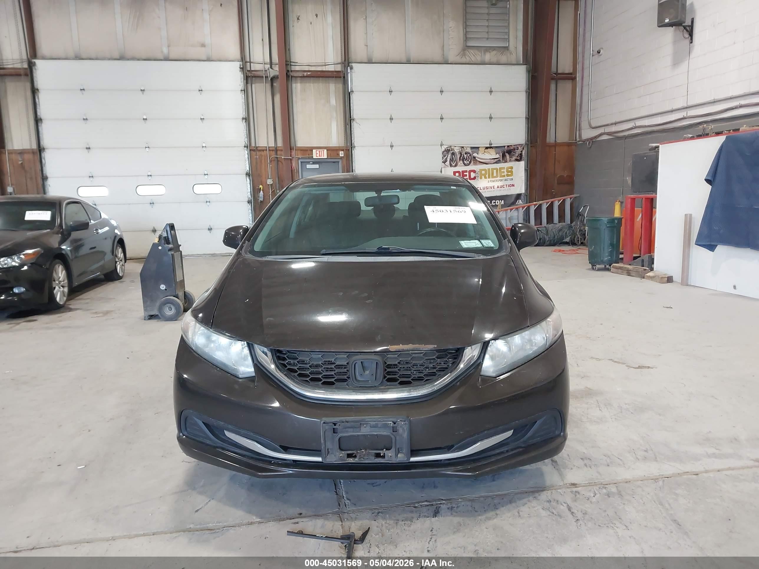 2013 Honda Civic Lx Коричневый vin: 2HGFB2F56DH560479