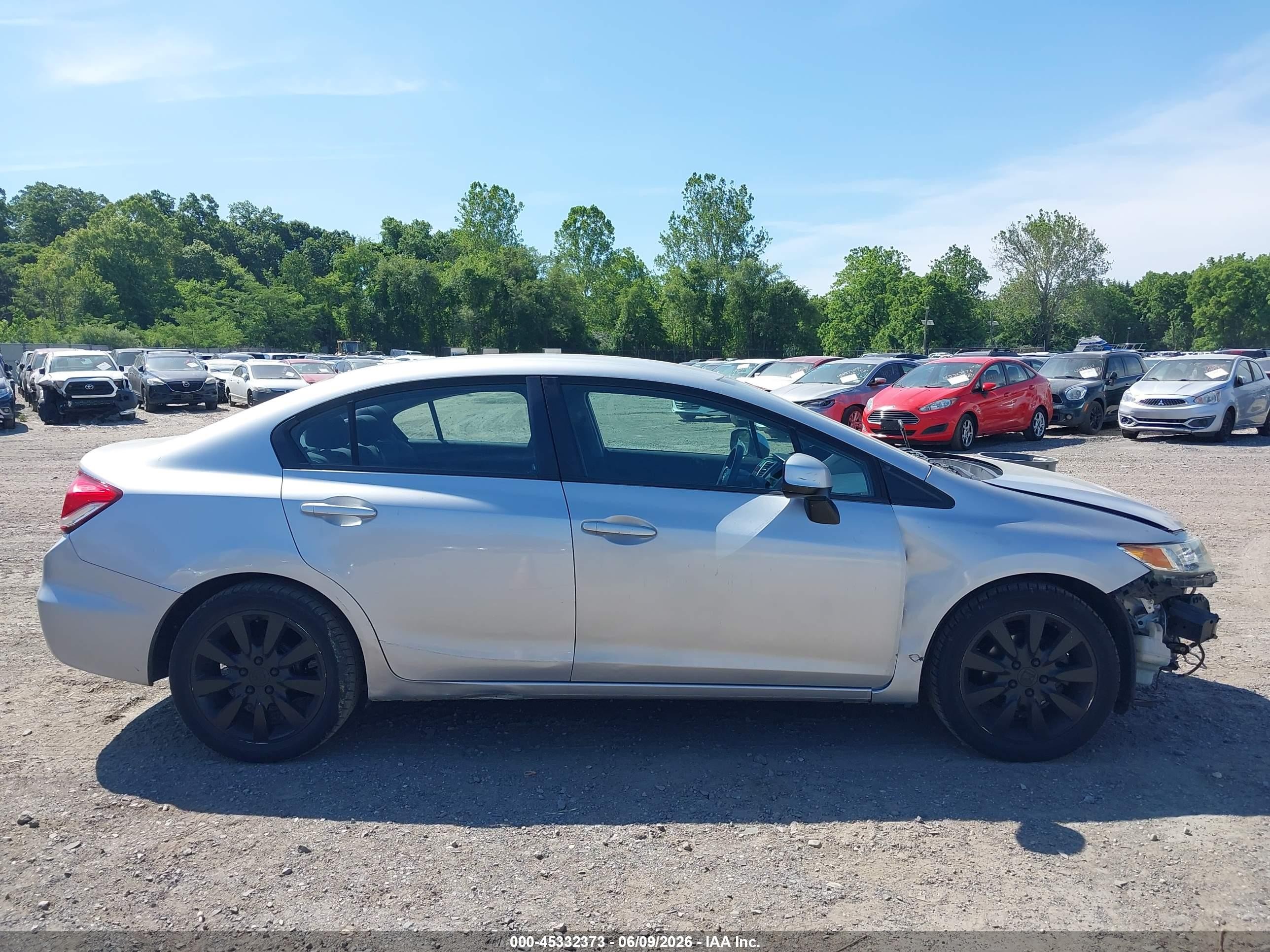 2013 Honda Civic Lx Silver vin: 2HGFB2F56DH593367