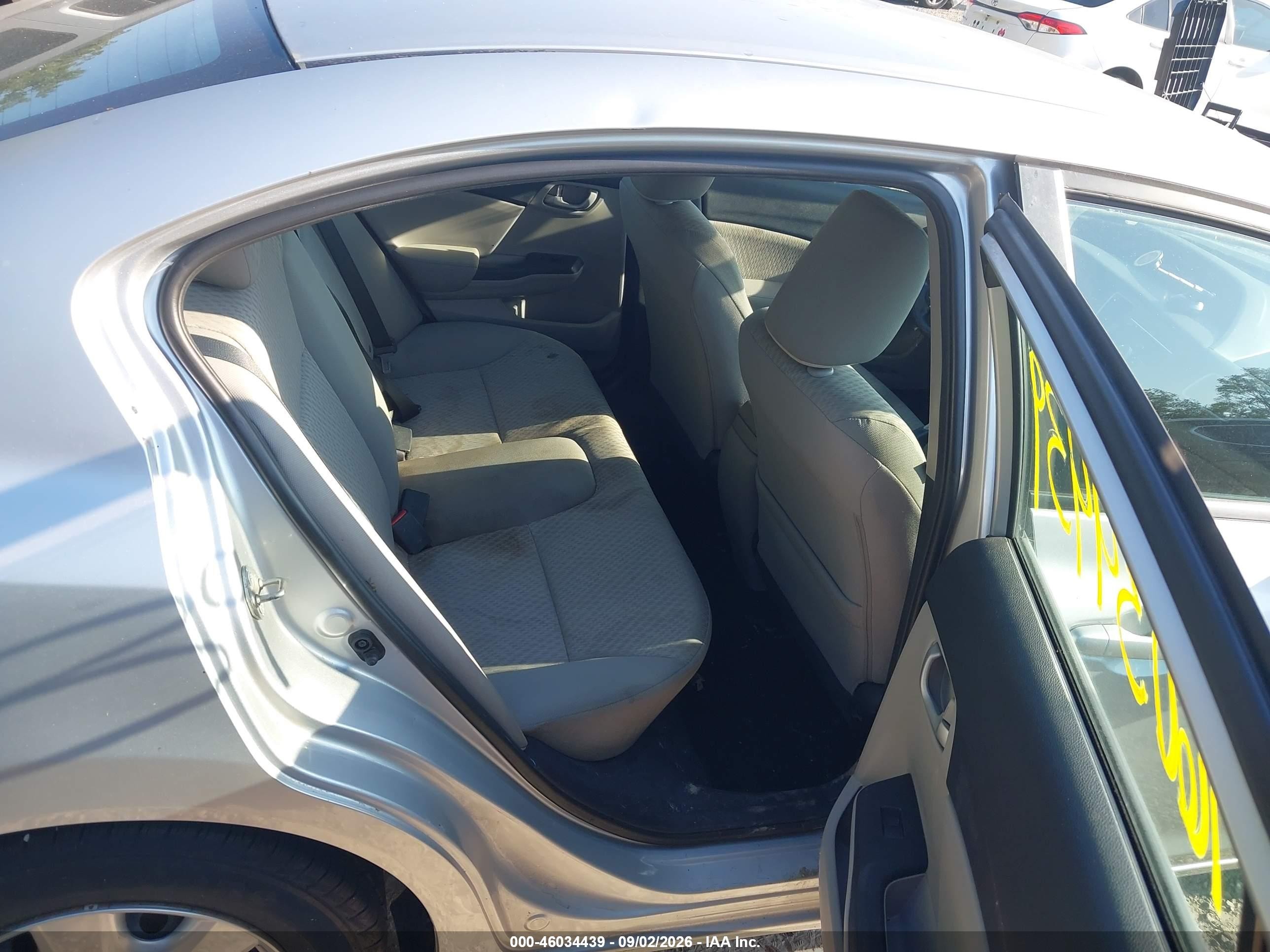 2014 Honda Civic Lx Silver vin: 2HGFB2F56EH554862