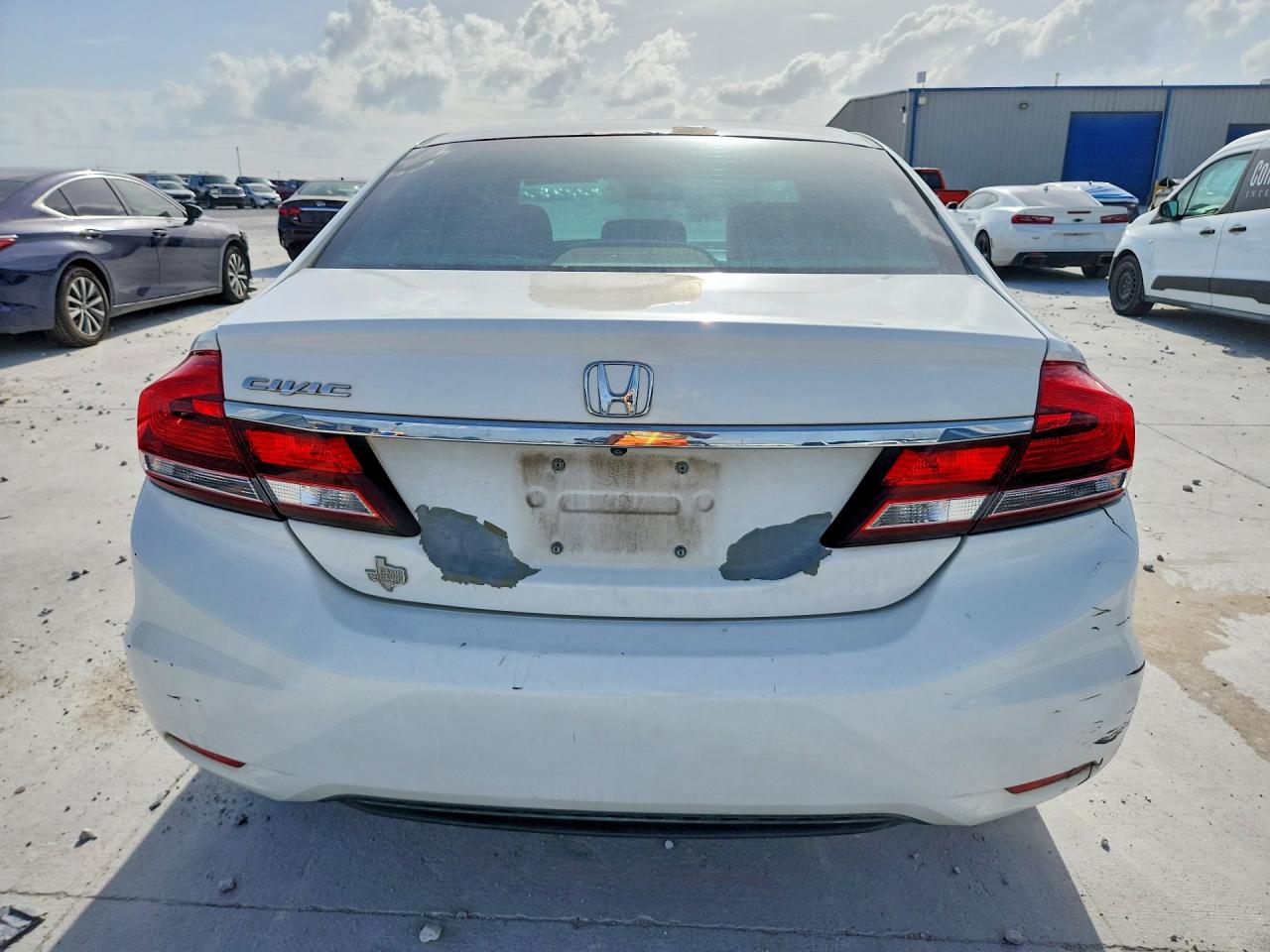 2015 Honda Civic White vin: 2HGFB2F56FH527596