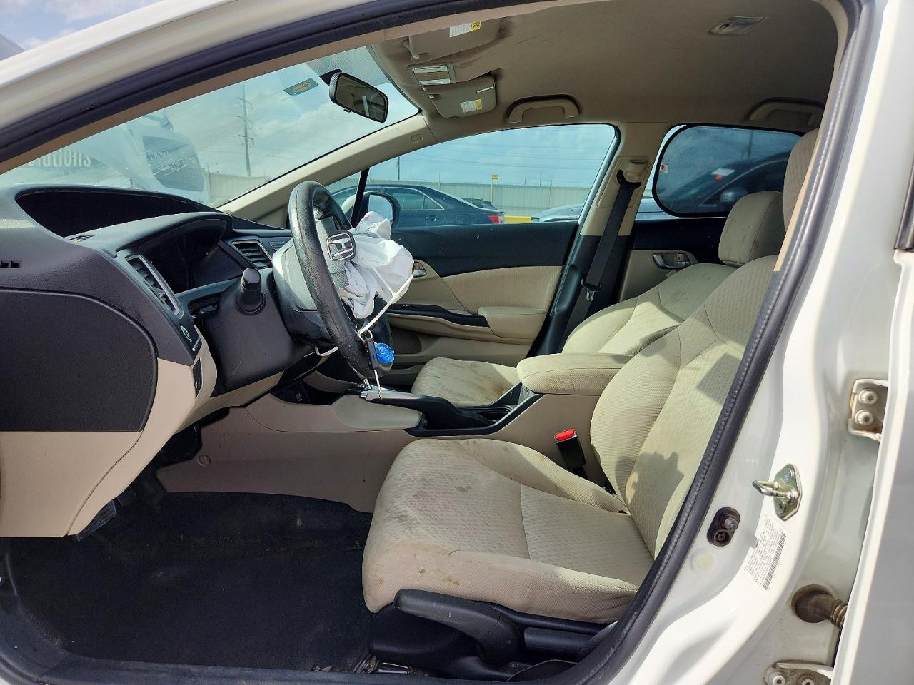 2015 Honda Civic White vin: 2HGFB2F56FH527596