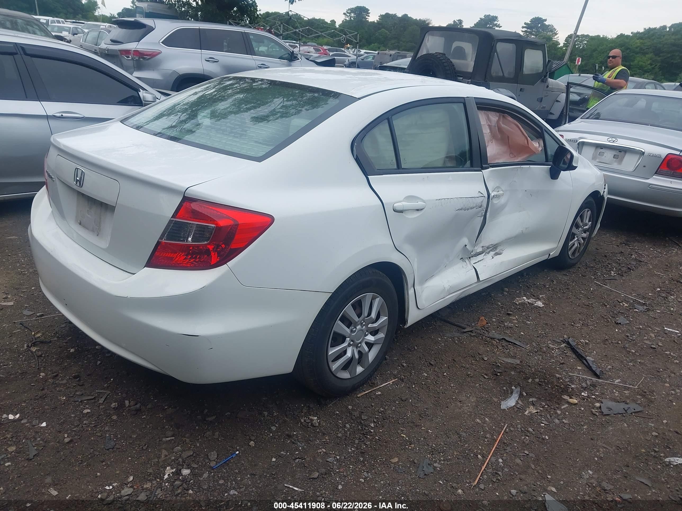 2012 Honda Civic Lx White vin: 2HGFB2F57CH325698