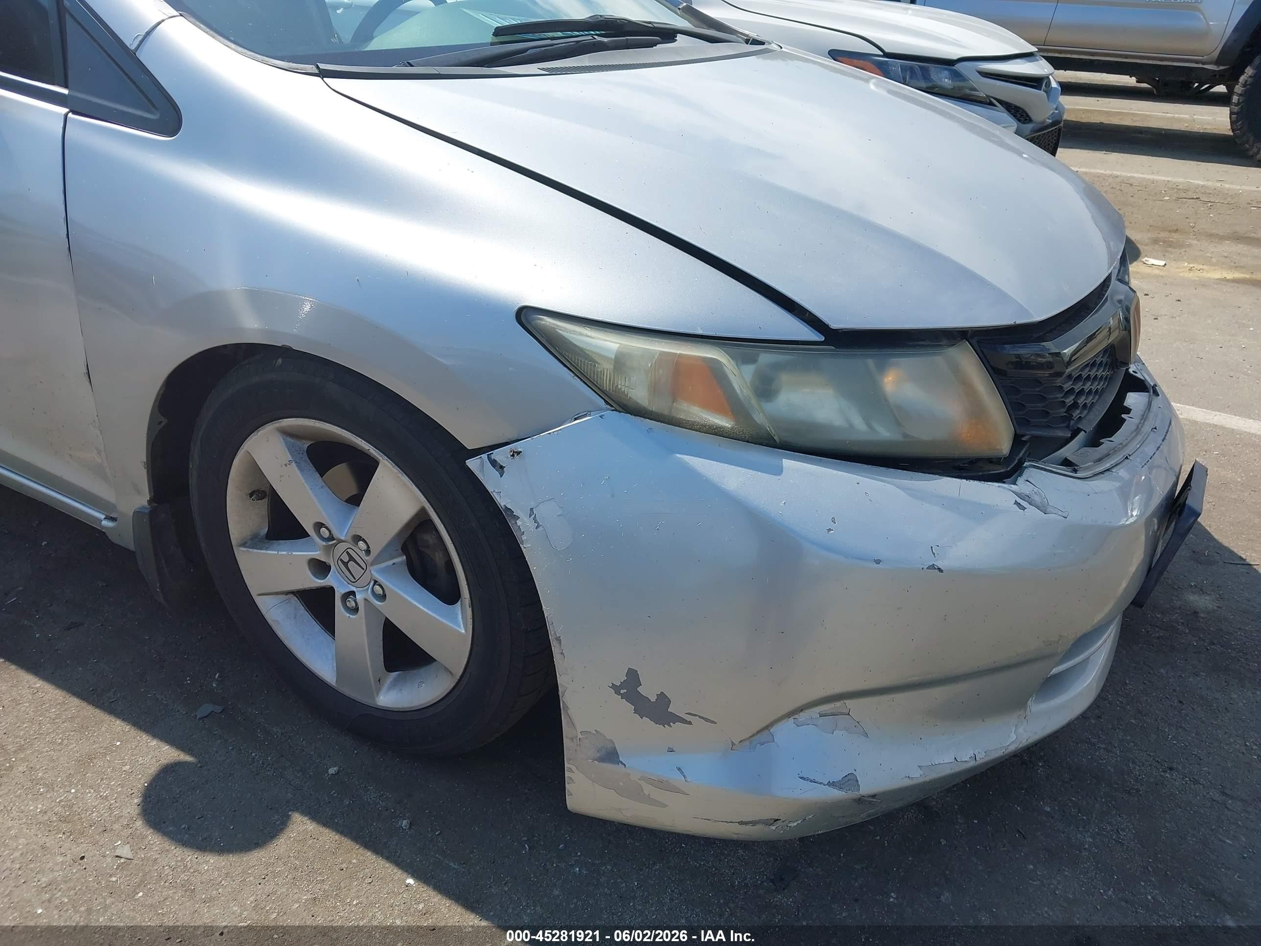 2012 Honda Civic Lx Серебряный vin: 2HGFB2F57CH326690