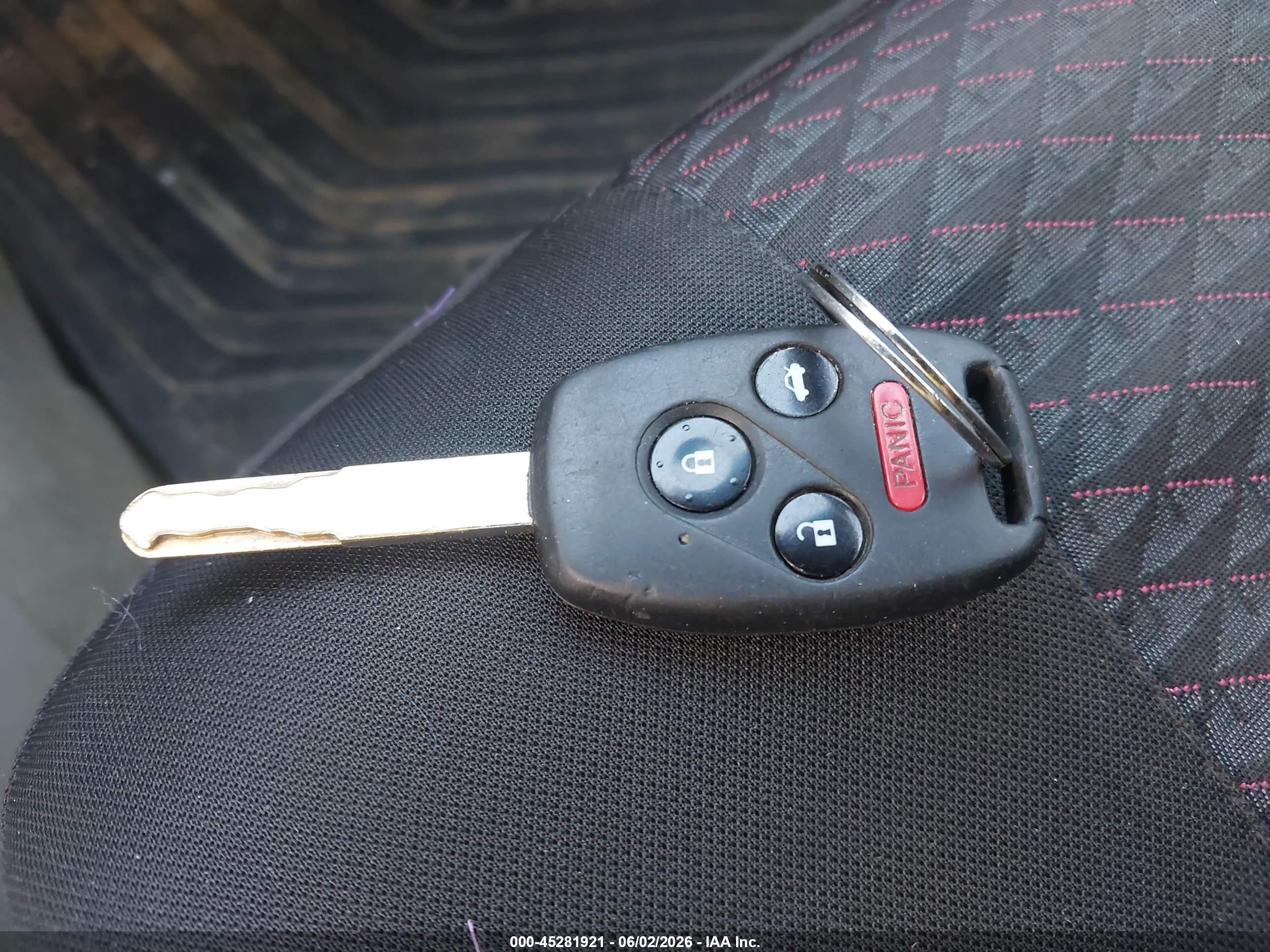 2012 Honda Civic Lx Серебряный vin: 2HGFB2F57CH326690