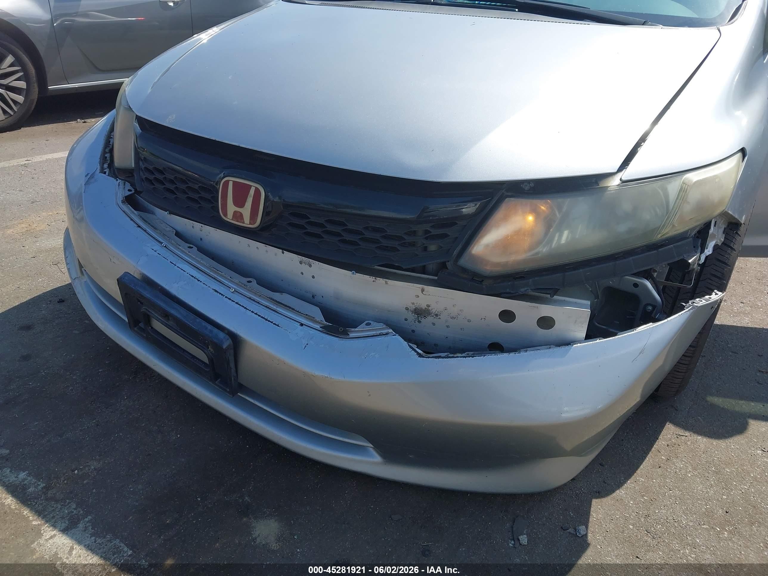 2012 Honda Civic Lx Серебряный vin: 2HGFB2F57CH326690