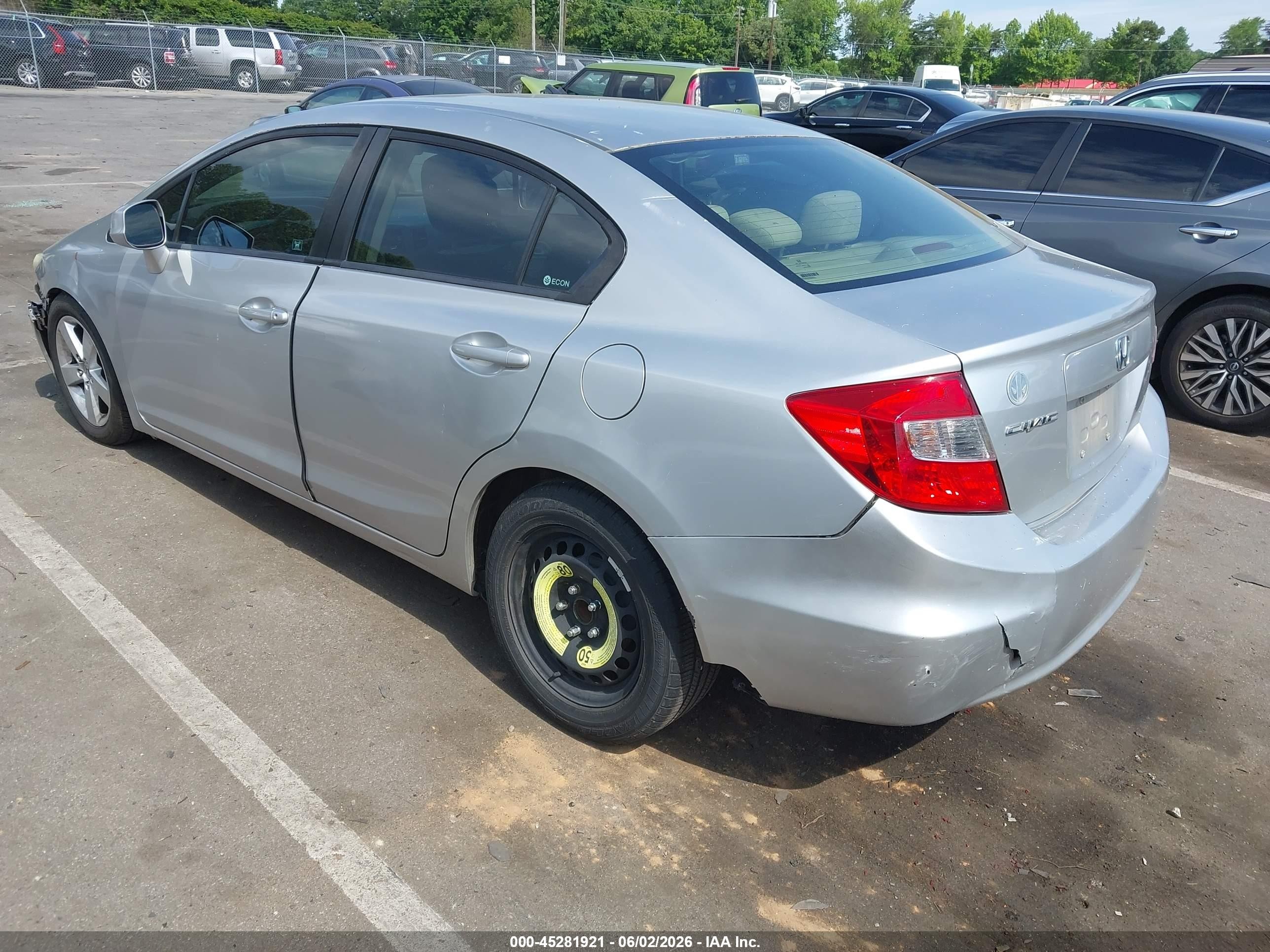 2012 Honda Civic Lx Серебряный vin: 2HGFB2F57CH326690
