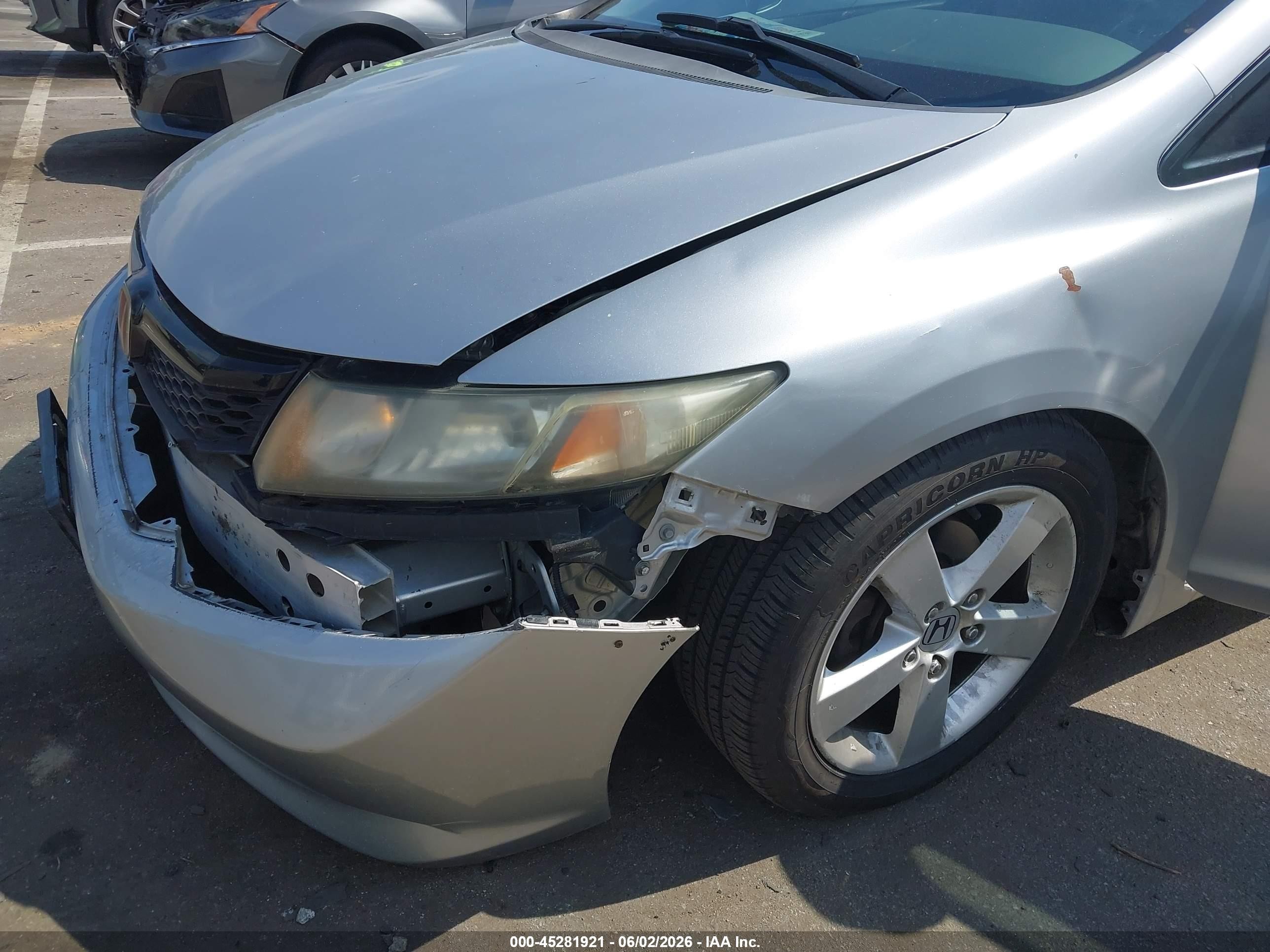 2012 Honda Civic Lx Серебряный vin: 2HGFB2F57CH326690
