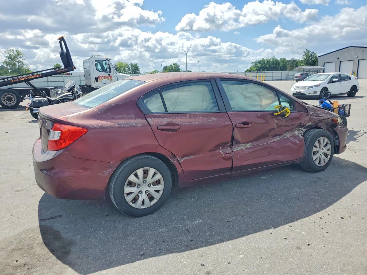 2012 Honda Civic Lx Burgundy vin: 2HGFB2F57CH558514