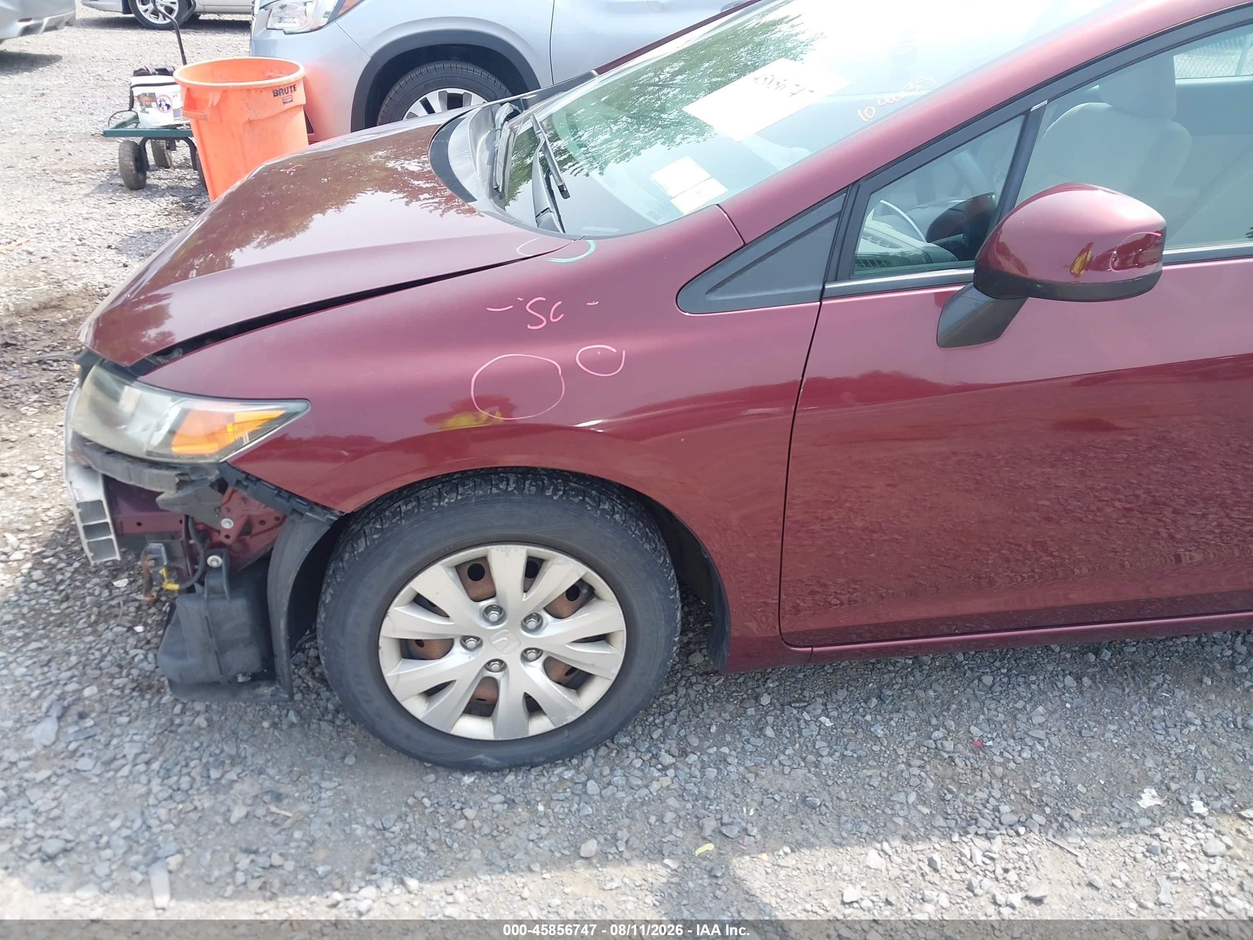 2012 Honda Civic Lx Red vin: 2HGFB2F57CH573255