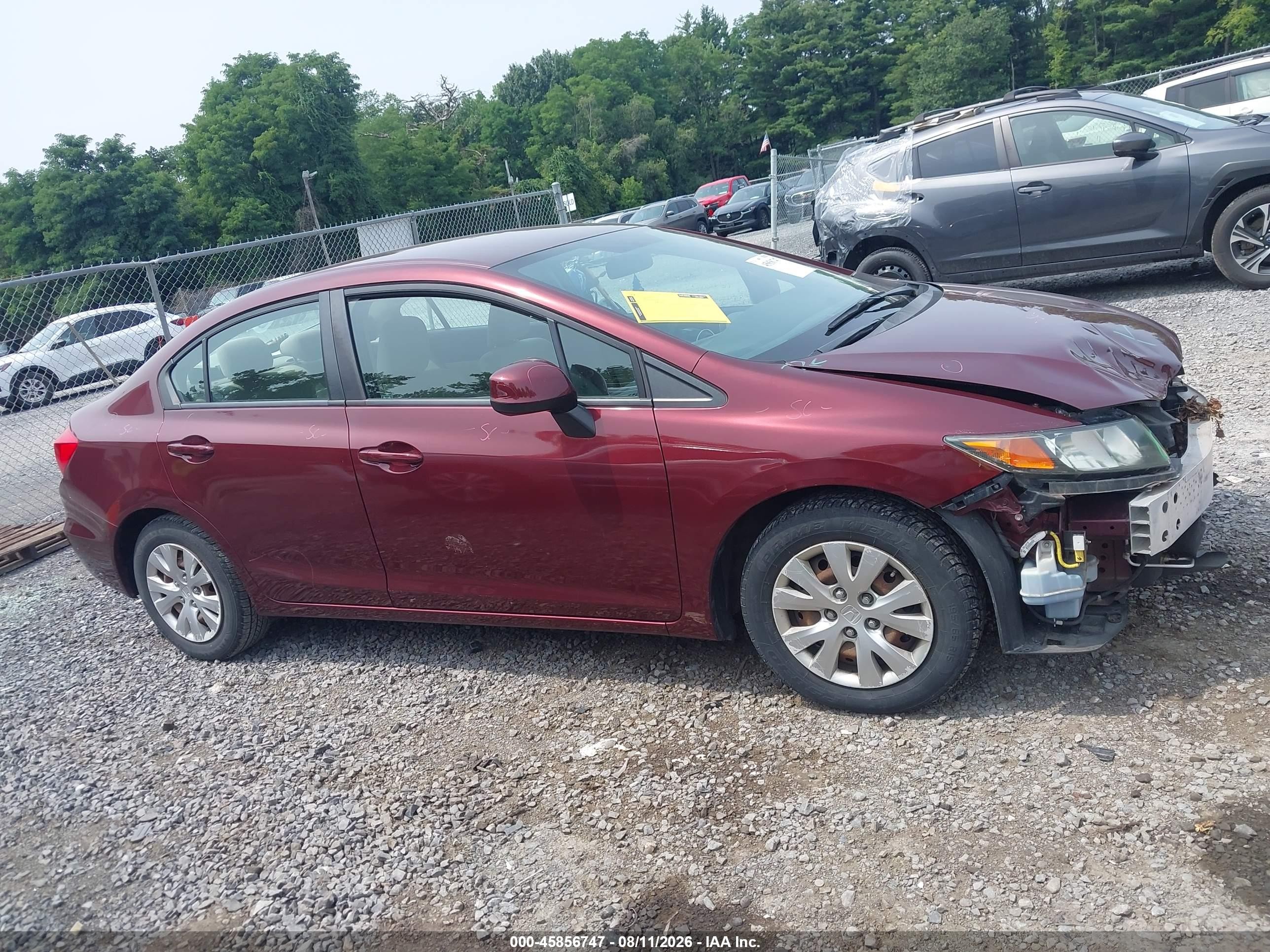 2012 Honda Civic Lx Red vin: 2HGFB2F57CH573255