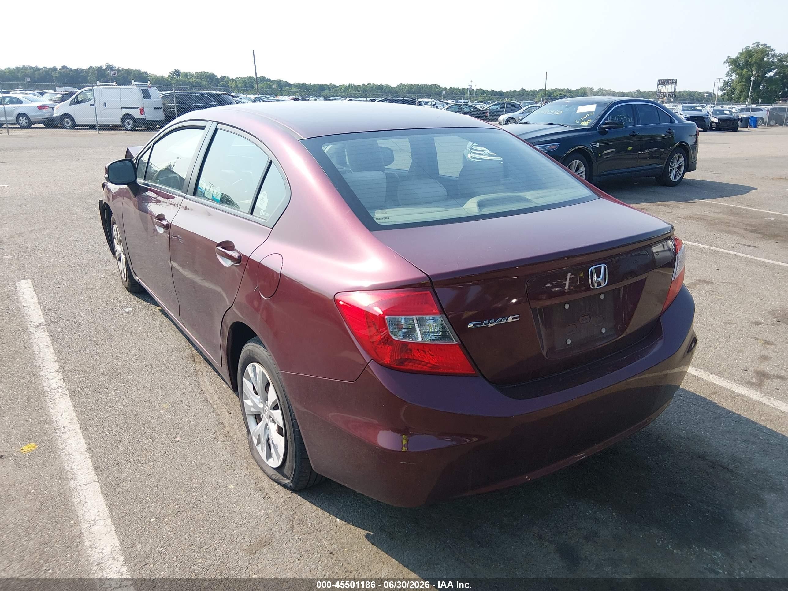 2012 Honda Civic Lx Burgundy vin: 2HGFB2F57CH590394