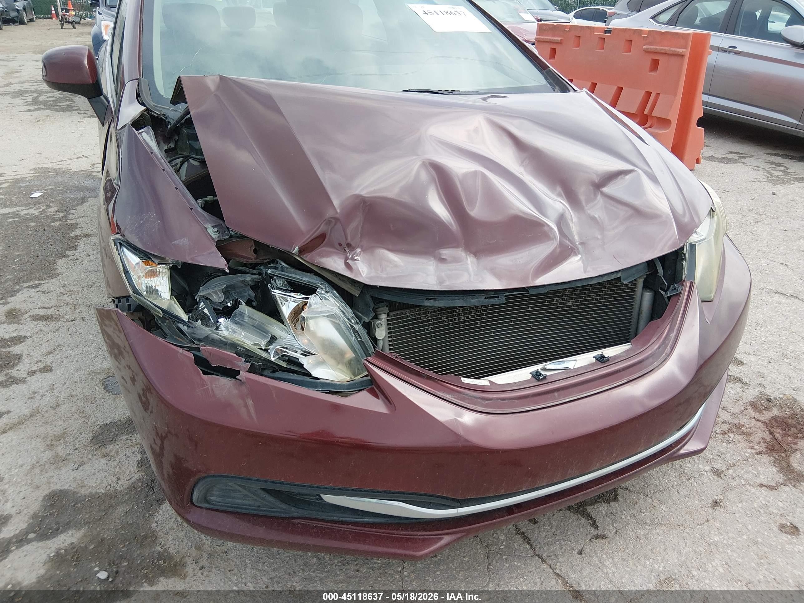2013 Honda Civic Lx Burgundy vin: 2HGFB2F57DH503935