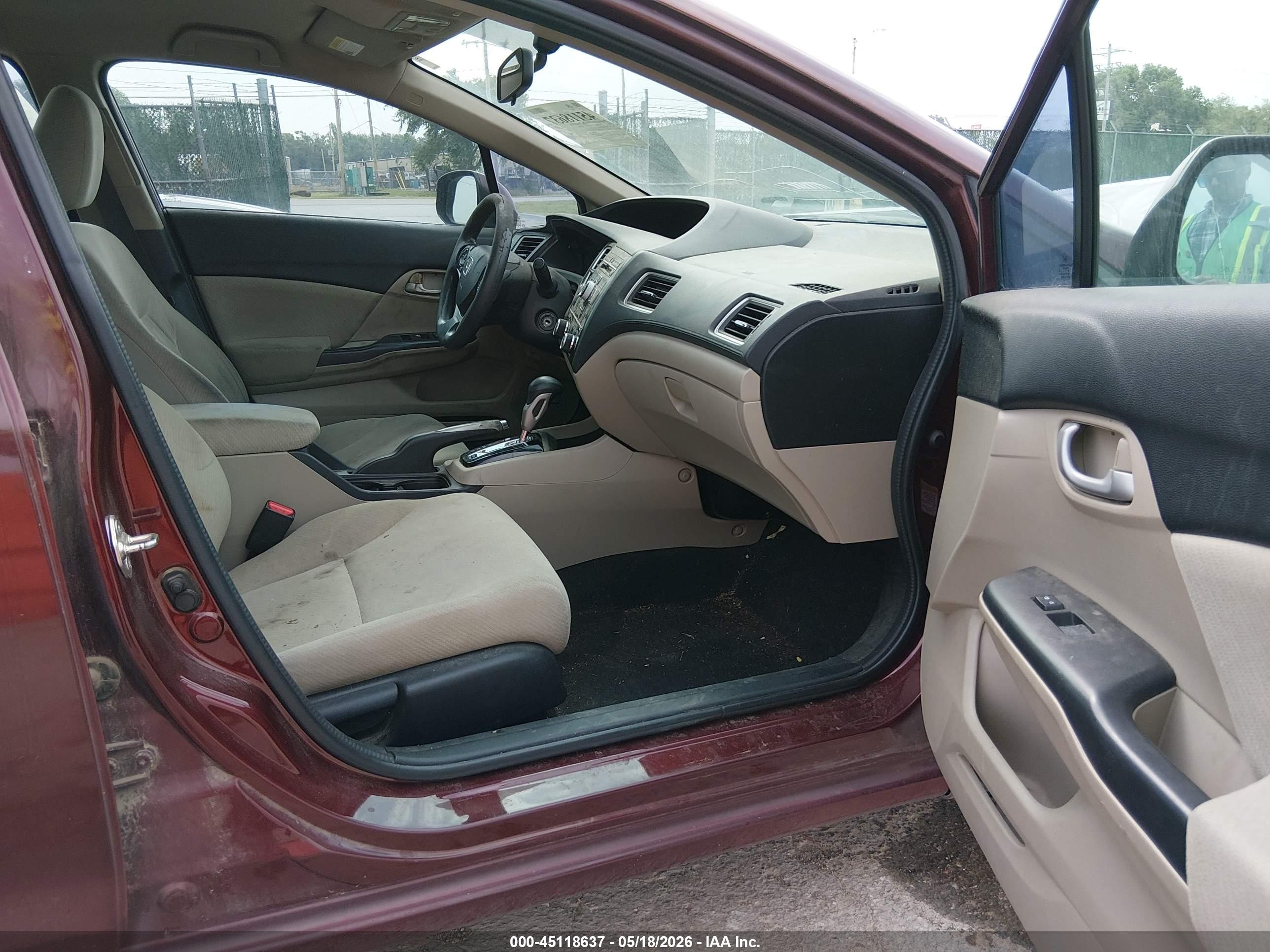 2013 Honda Civic Lx Burgundy vin: 2HGFB2F57DH503935