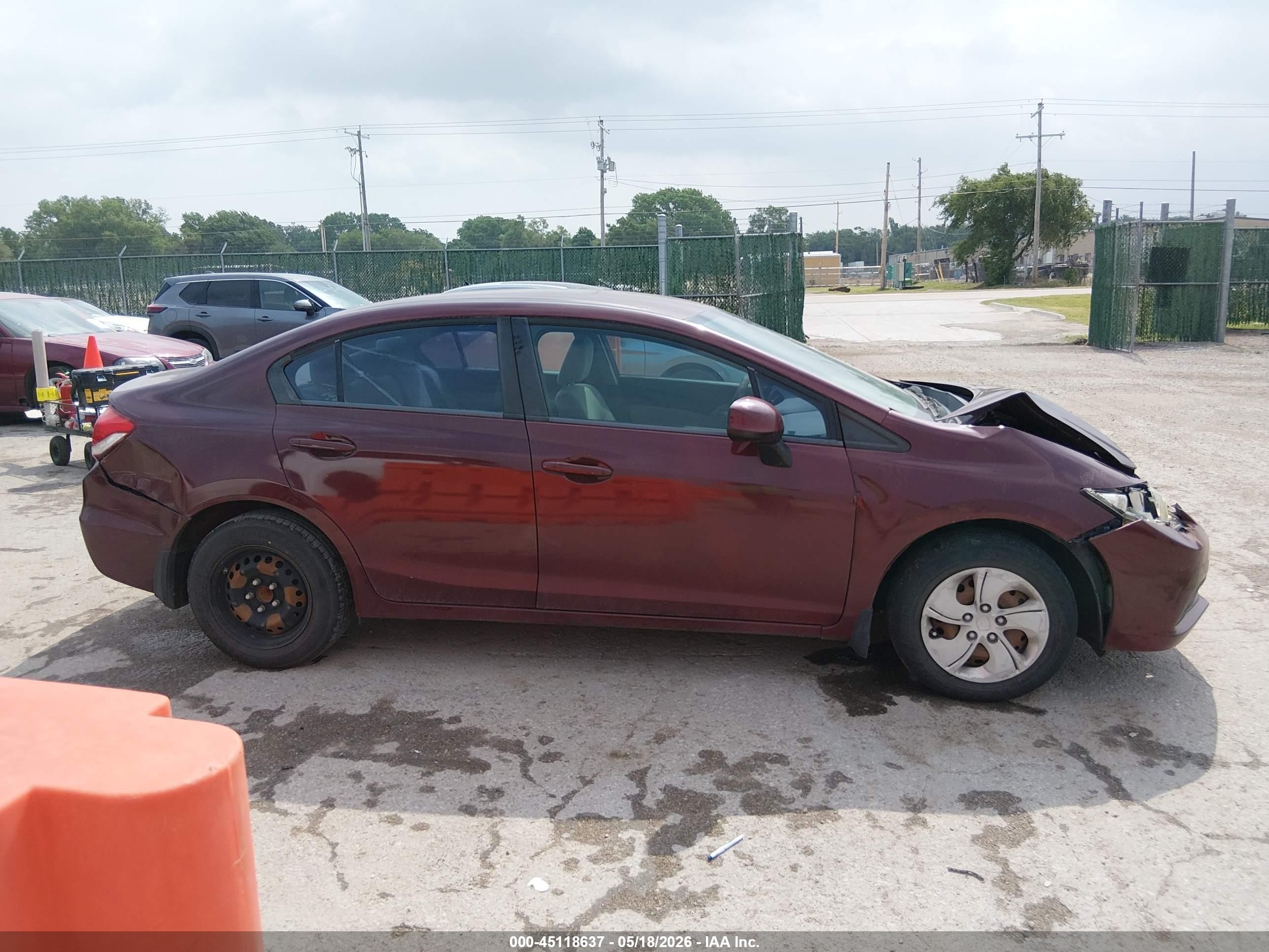 2013 Honda Civic Lx Burgundy vin: 2HGFB2F57DH503935
