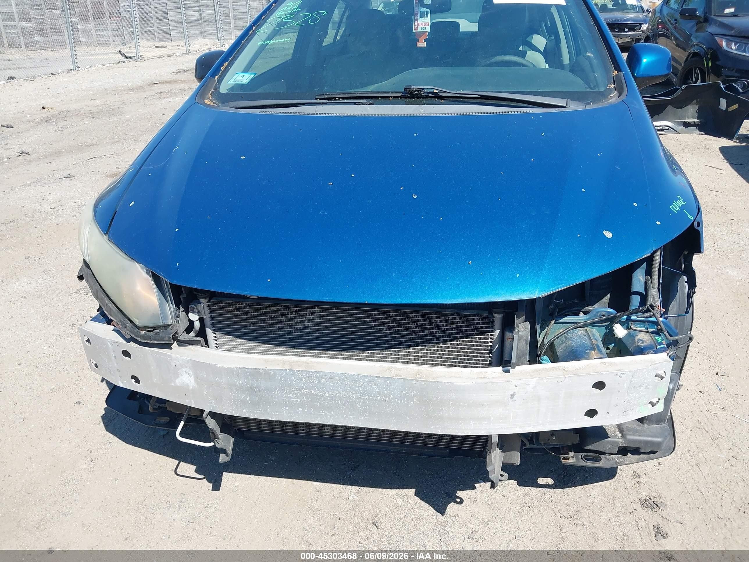 2013 Honda Civic Lx Blue vin: 2HGFB2F57DH508505