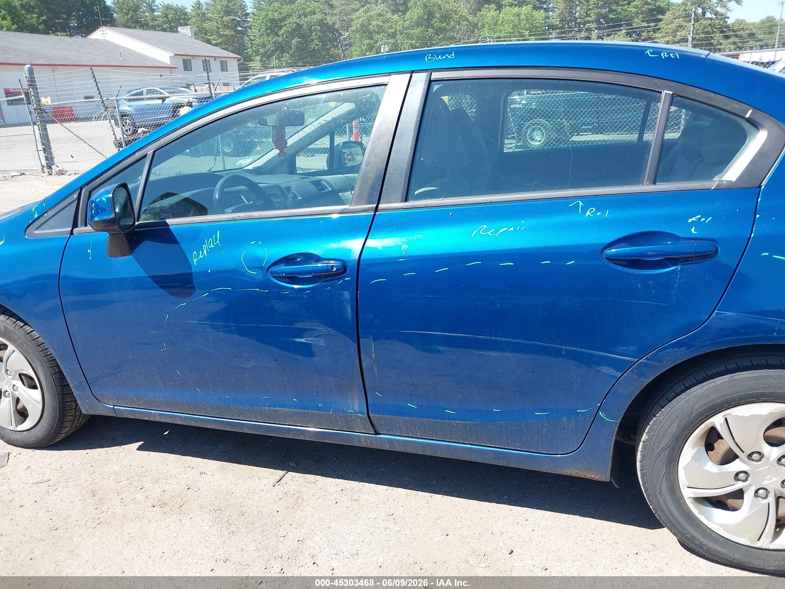 2013 Honda Civic Lx Blue vin: 2HGFB2F57DH508505