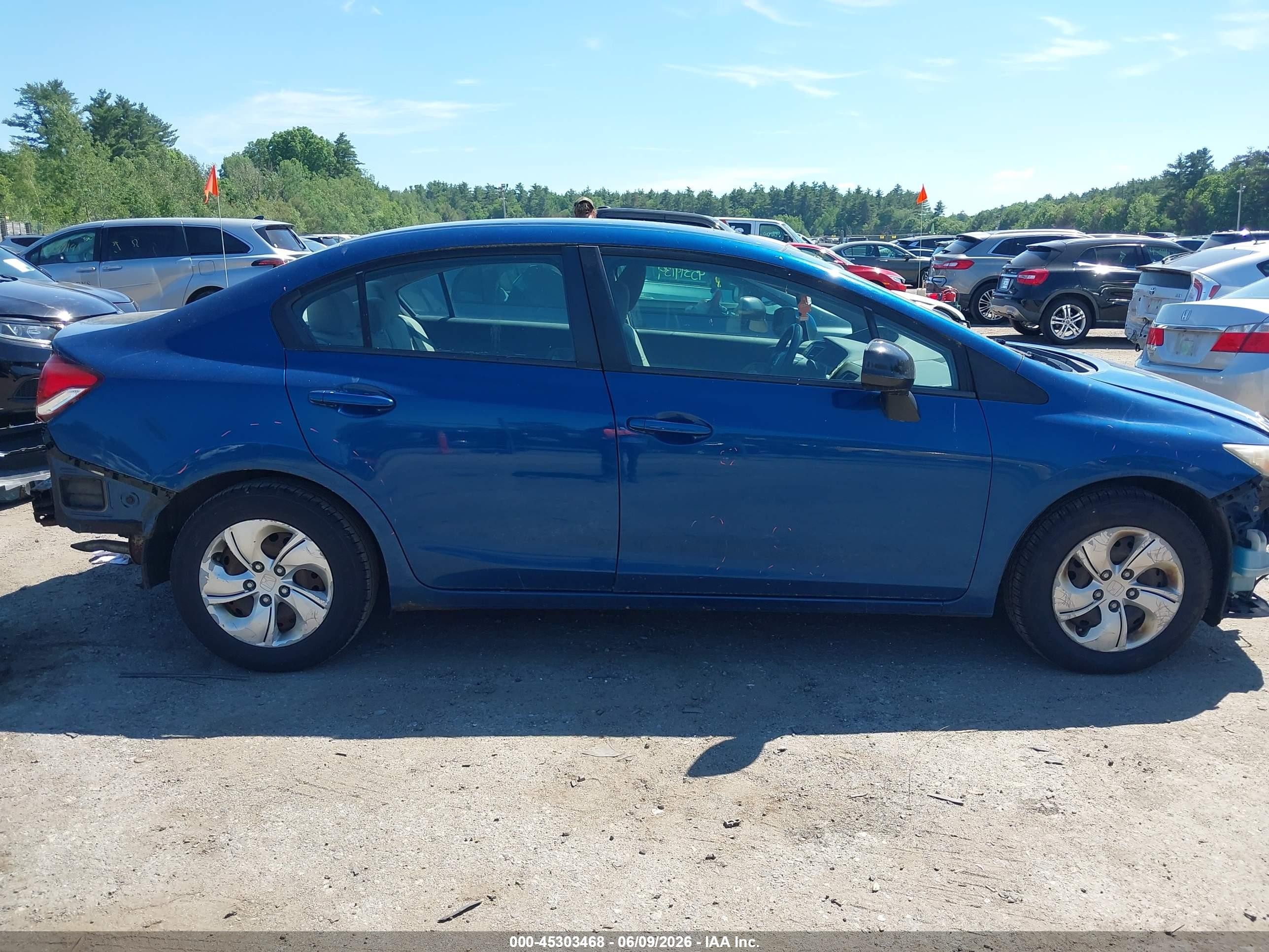 2013 Honda Civic Lx Blue vin: 2HGFB2F57DH508505