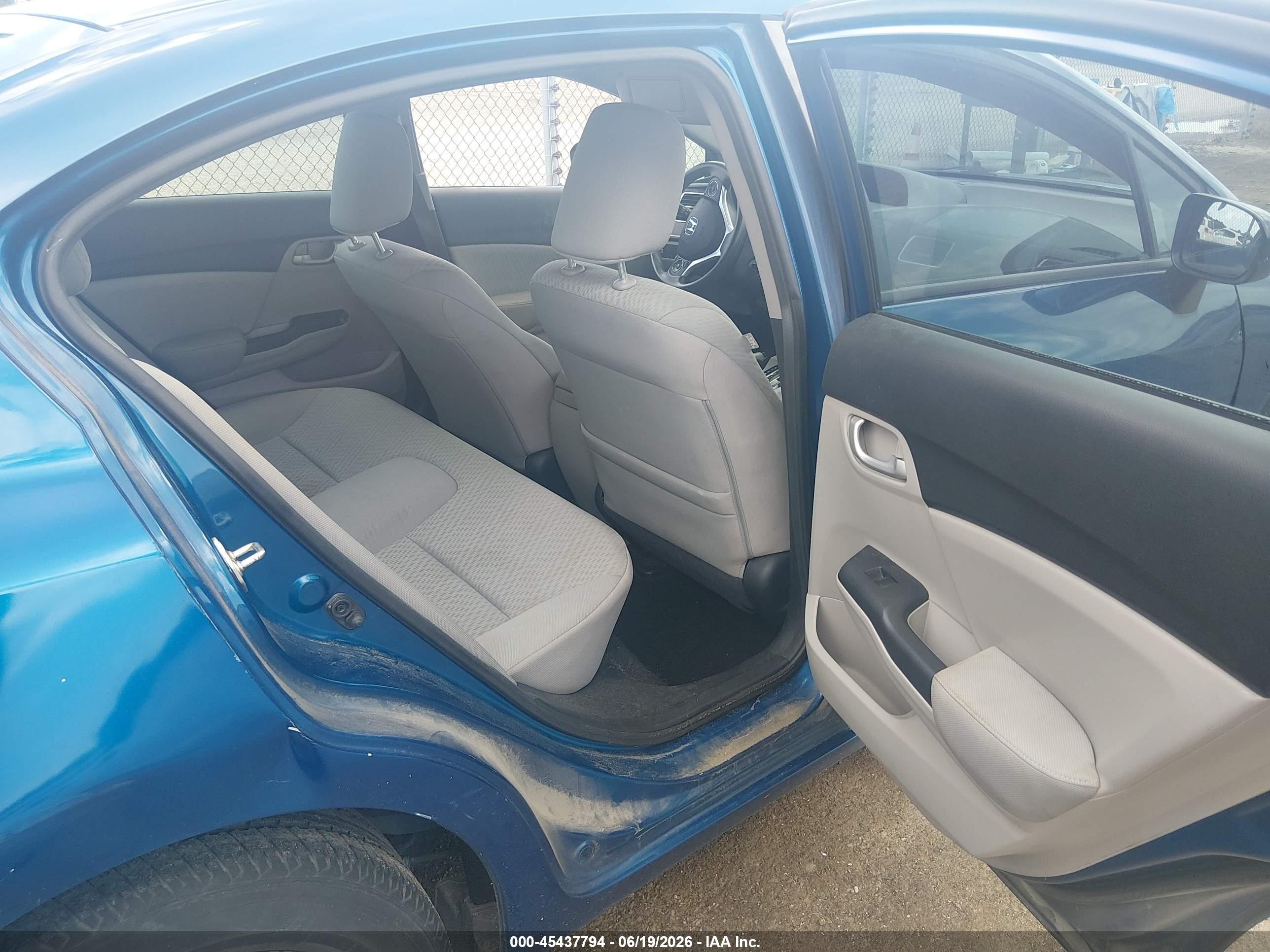 2014 Honda Civic Lx Blue vin: 2HGFB2F57EH500079