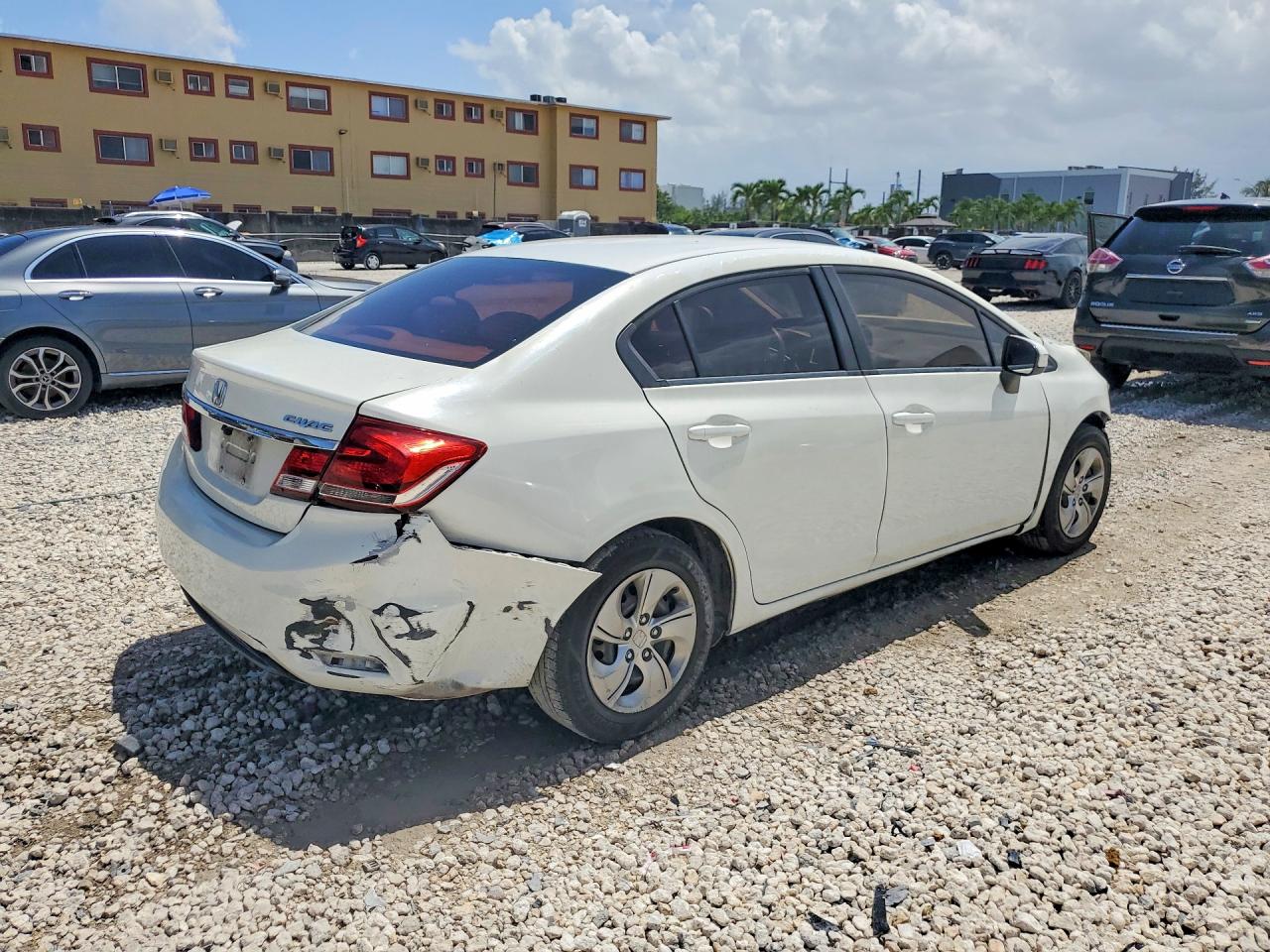 2014 Honda Civic Lx White vin: 2HGFB2F57EH525967
