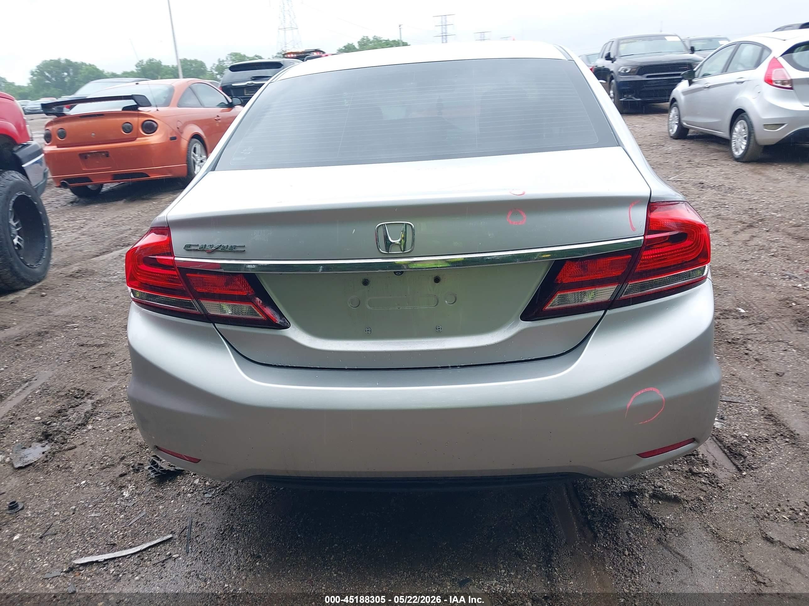 2015 Honda Civic Lx Silver vin: 2HGFB2F57FH519166