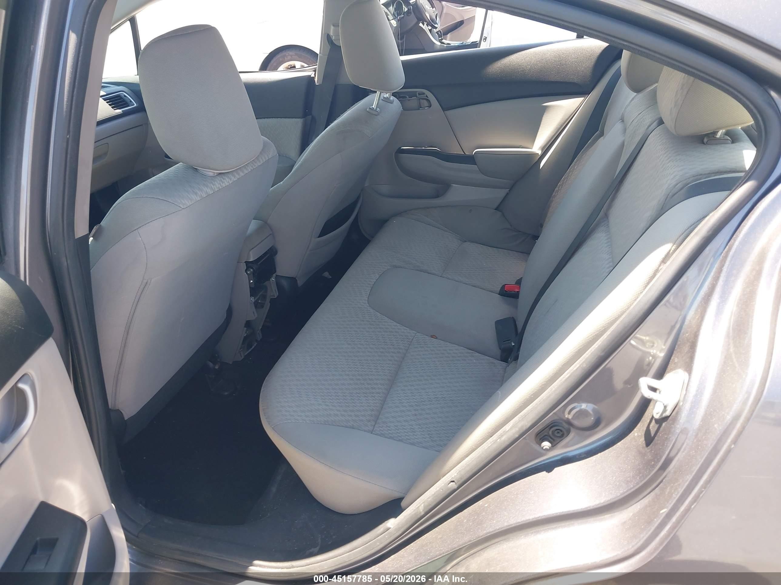 2015 Honda Civic Lx Серый vin: 2HGFB2F57FH537487
