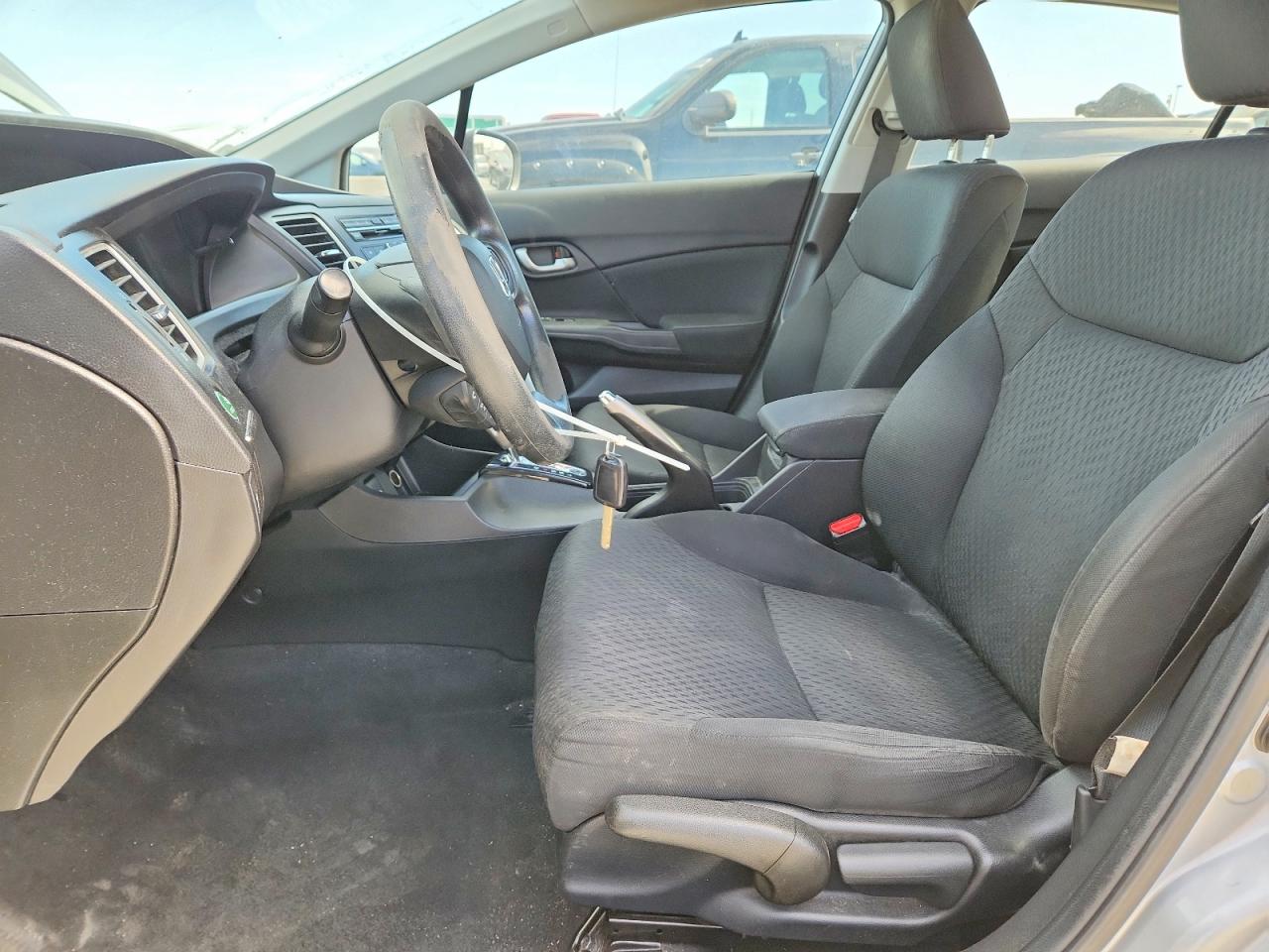 2015 Honda Civic Lx Серебряный vin: 2HGFB2F57FH561076