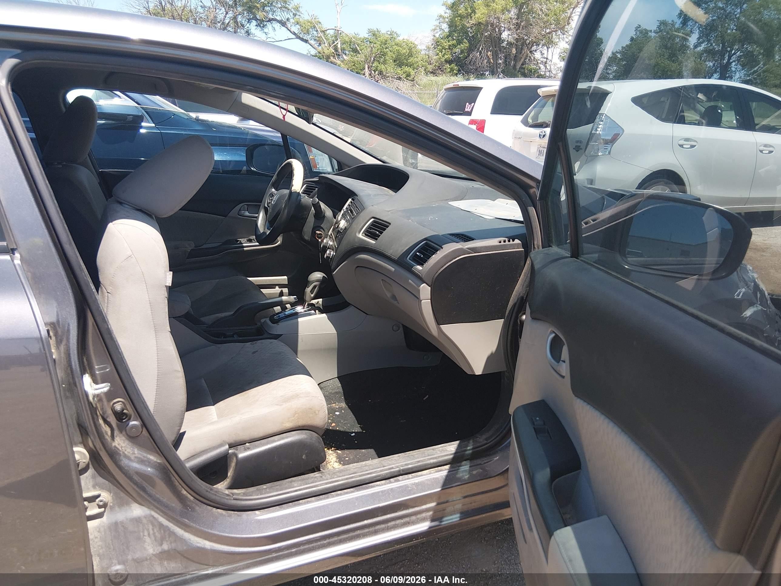 2015 Honda Civic Lx Gray vin: 2HGFB2F57FH562812