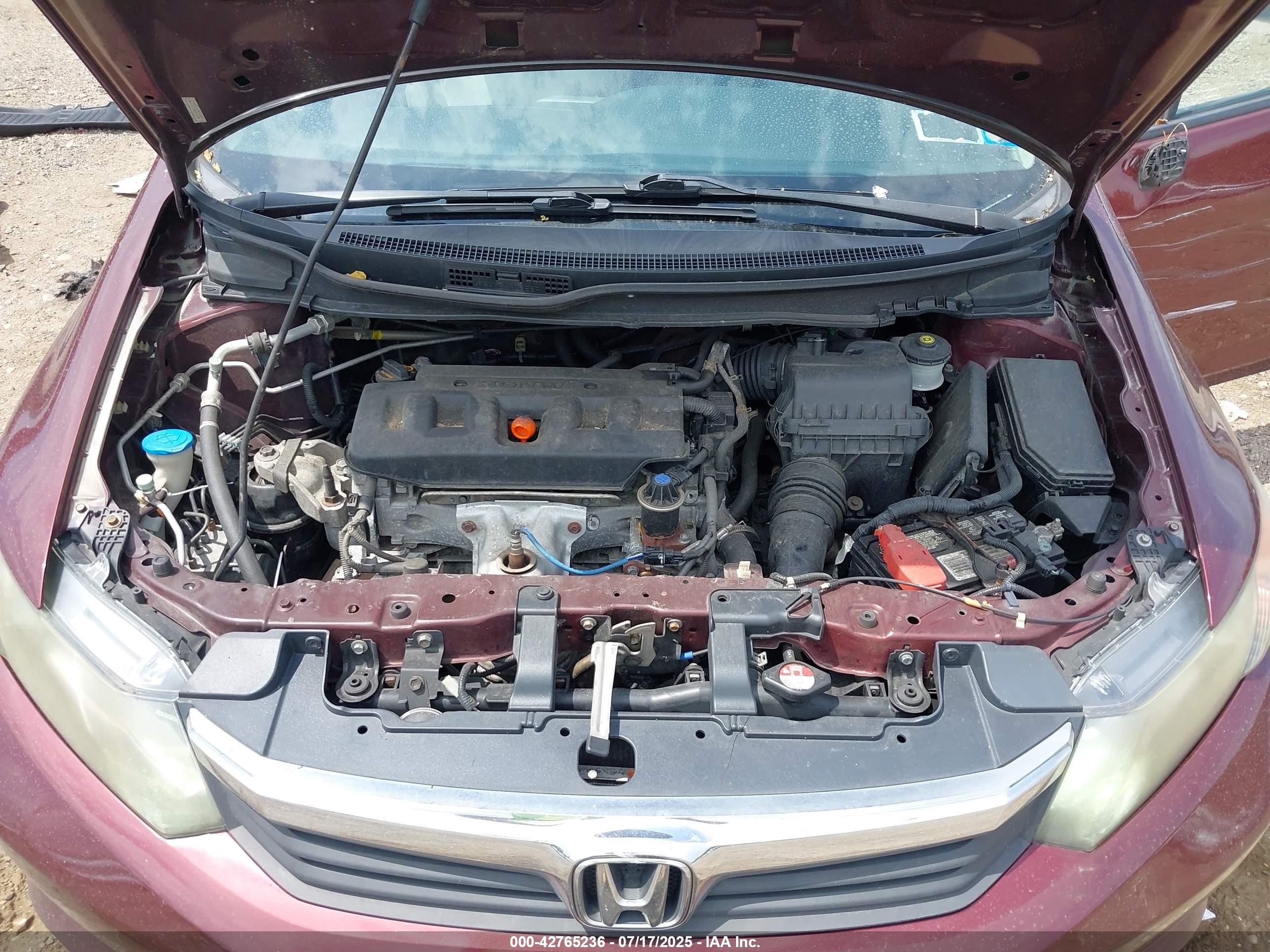 2012 Honda Civic Lx Burgundy vin: 2HGFB2F58CH501299