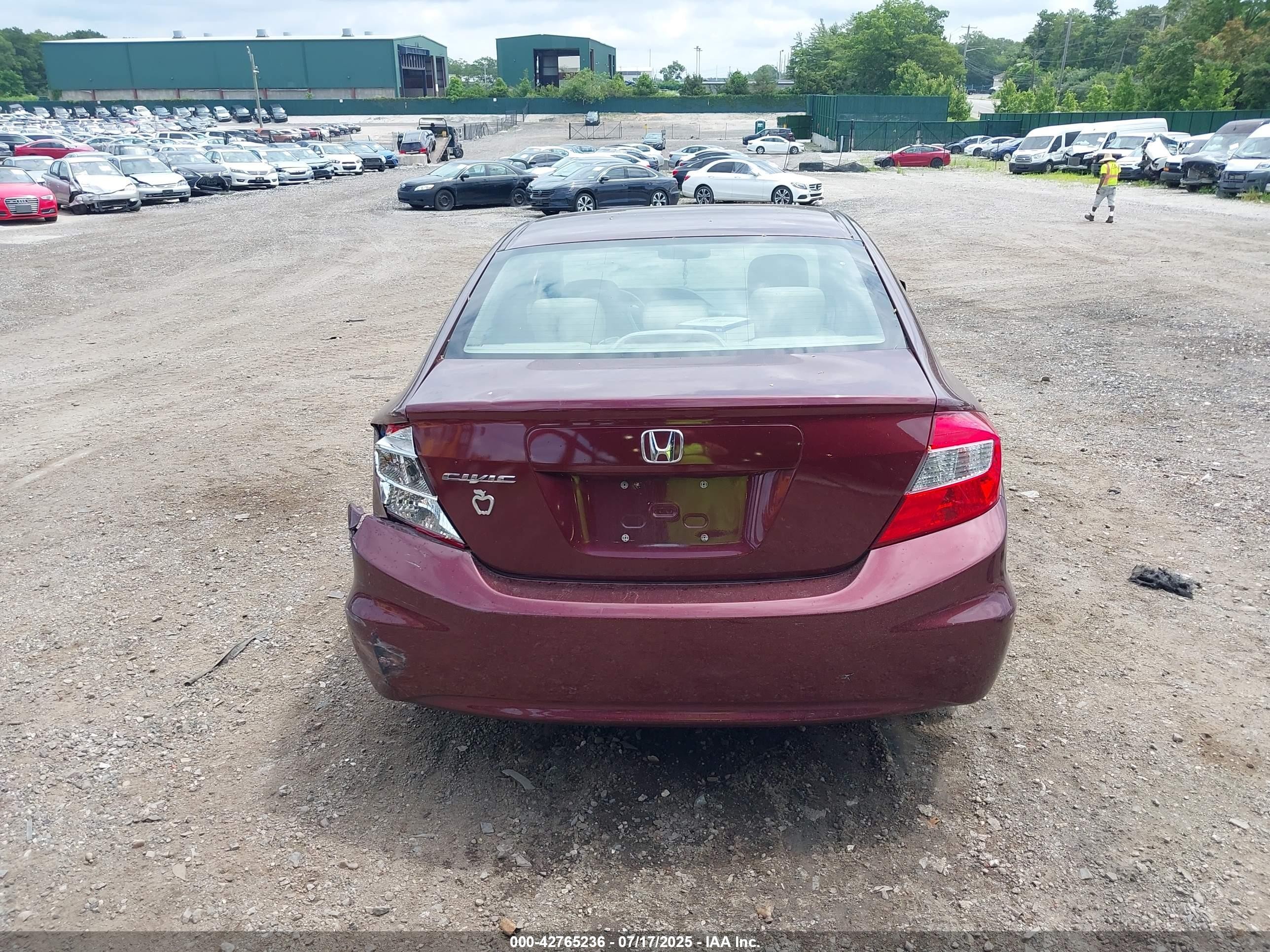 2012 Honda Civic Lx Burgundy vin: 2HGFB2F58CH501299